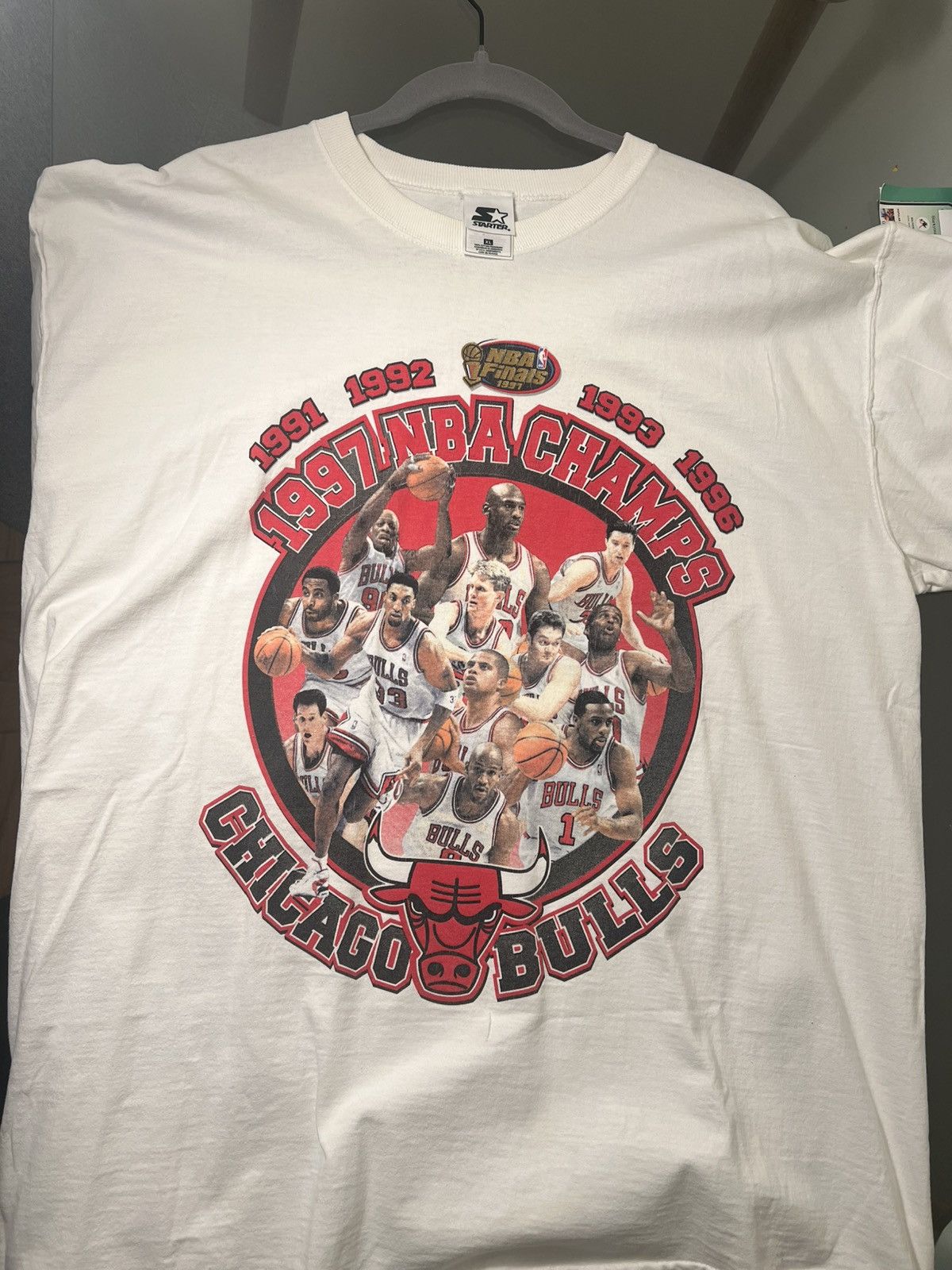 Vintage 1997 Bulls championship tee Size US XL / EU 56 / 4 - 1 Thumbnail