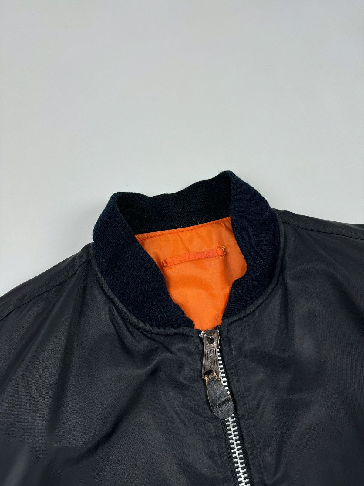 Vintage Vintage Reversible Distressed MA-1 Black Bomber Jacket Size US L / EU 52-54 / 3 - 7 Thumbnail