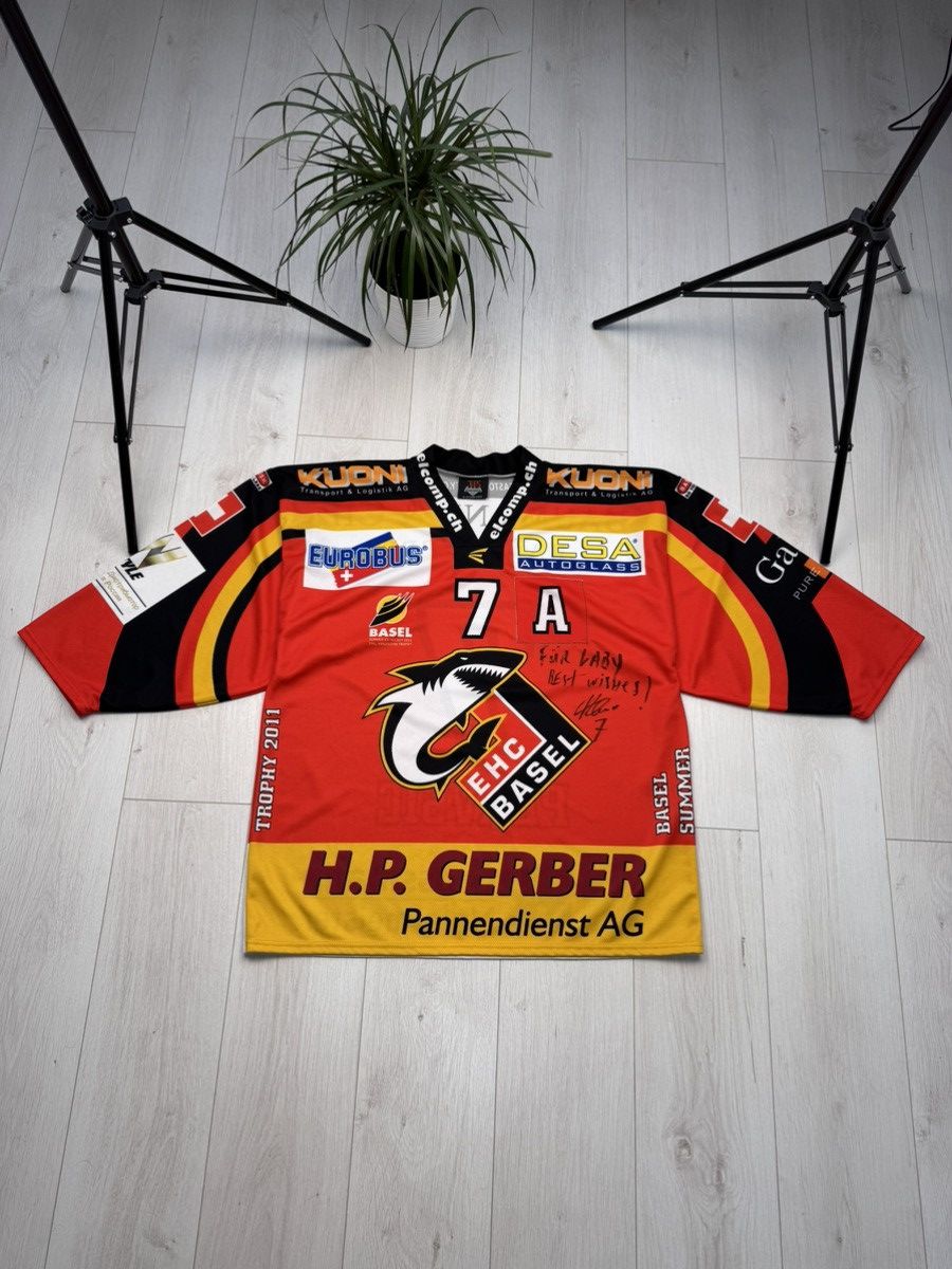 Other MATCHWORN SIGNED EHC BASEL 2012 ice hockey jersey Rare Size US XL / EU 56 / 4 - 1 Thumbnail