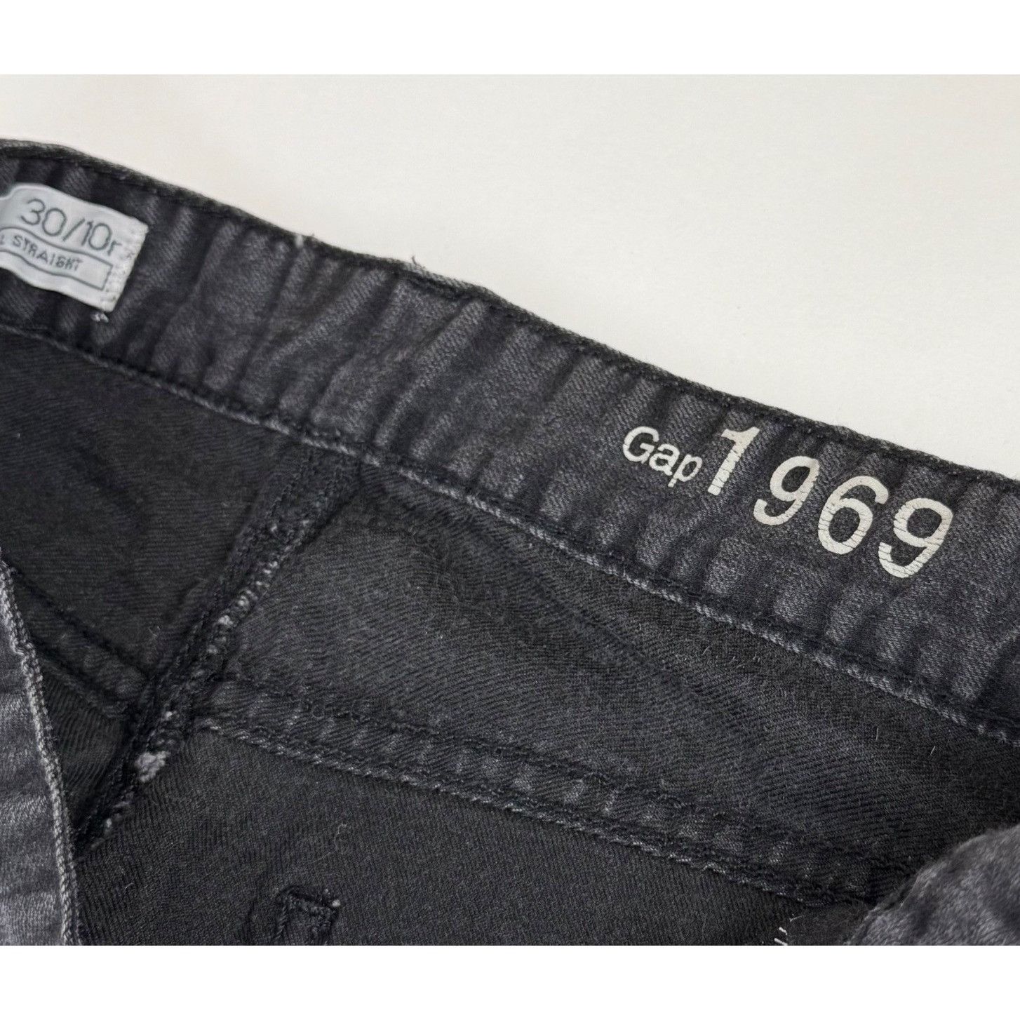 Gap Gap 1969 Women's Real Straight Gray-Wash Jeans Denim Size 30 Size 32" / US 10 / IT 46 - 2 Thumbnail