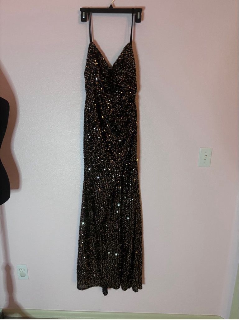 Mac Duggal Women's Mac Duggal Black & Gold Sequin Dress Size 4 Size S / US 4 / IT 40 - 4 Thumbnail