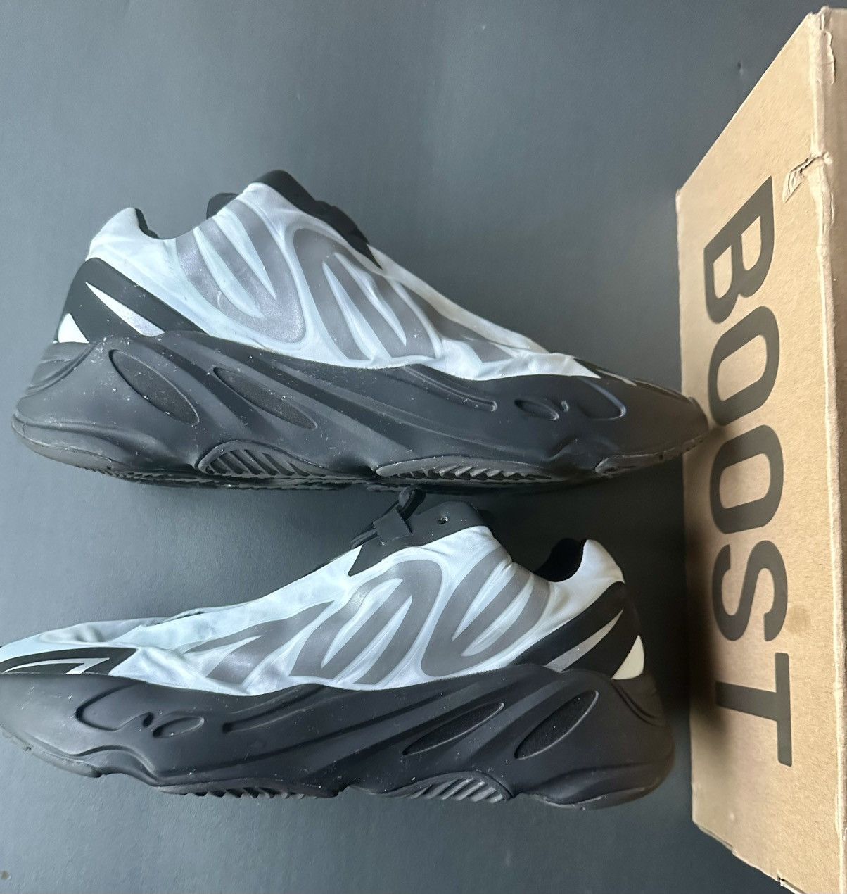 Yeezy Yeezy 700 MNVN light blue (blutin) Size US 9.5 / EU 42-43 - 3 Thumbnail