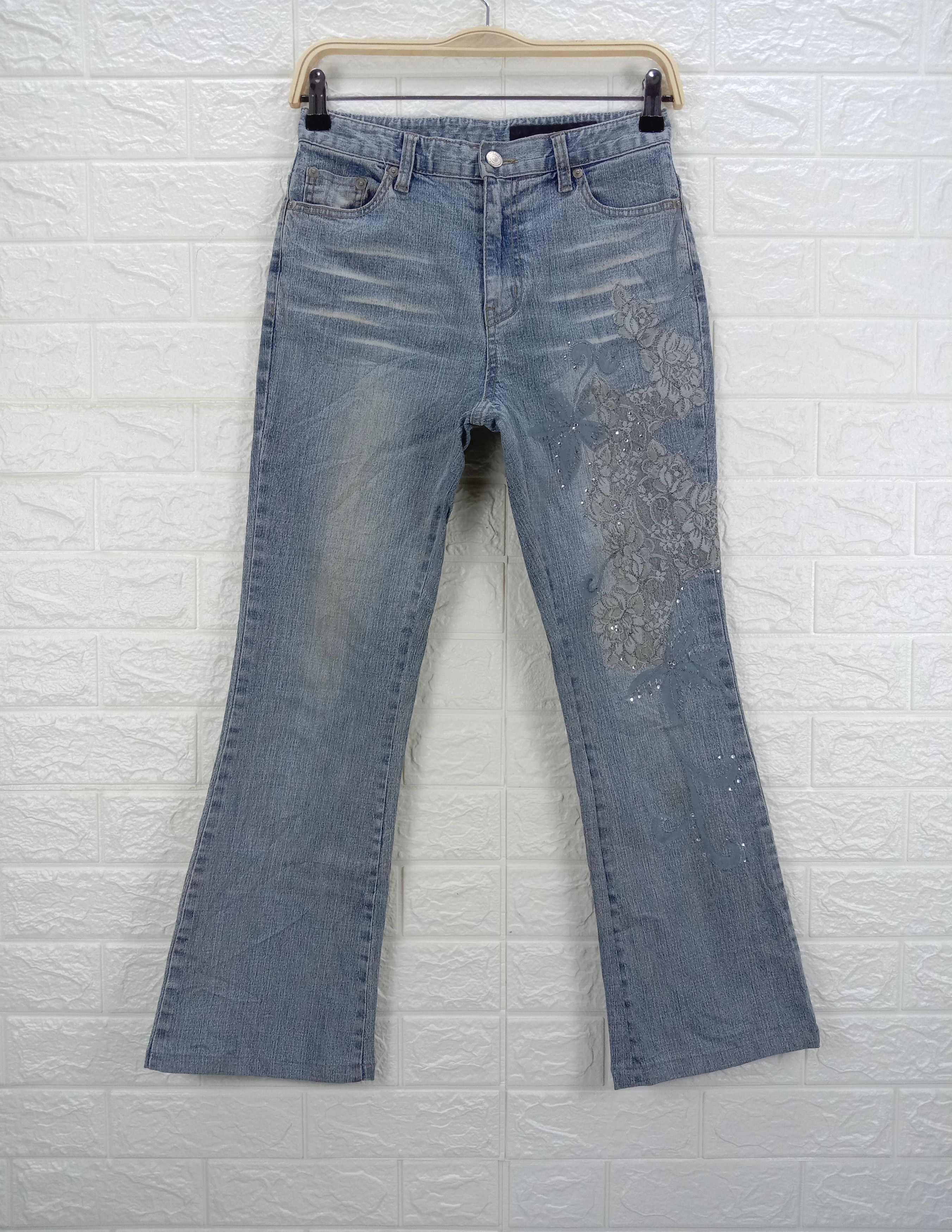 Beauty Beast Vintage Japanese Art Flower Embroidered Flare Jeans Size 27" / US 4 / IT 40 - 1 Thumbnail