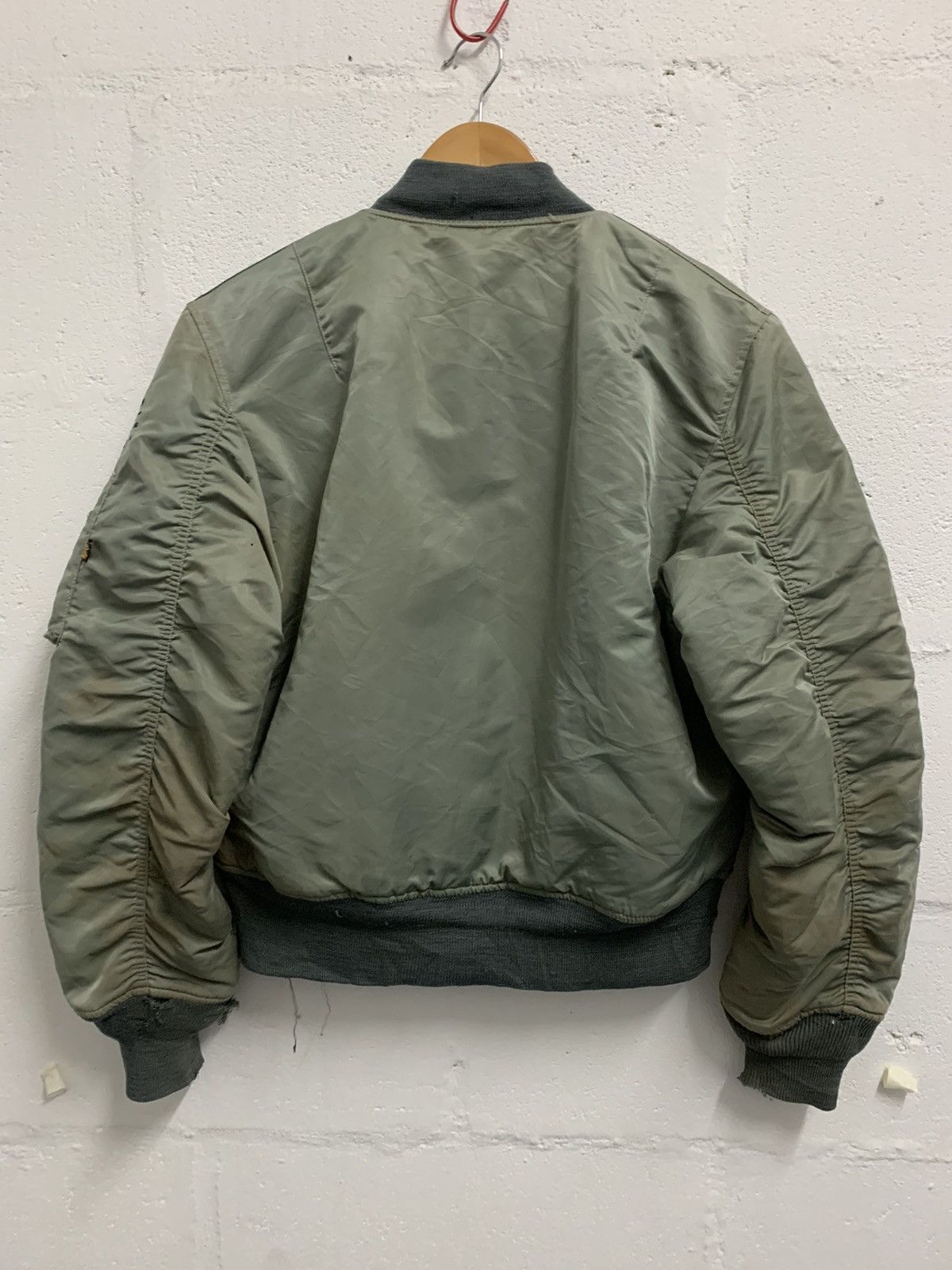 Alpha Industries Vintage Alpha Industries Riversible Distressed Bomber Jacket Size US L / EU 52-54 / 3 - 4 Thumbnail