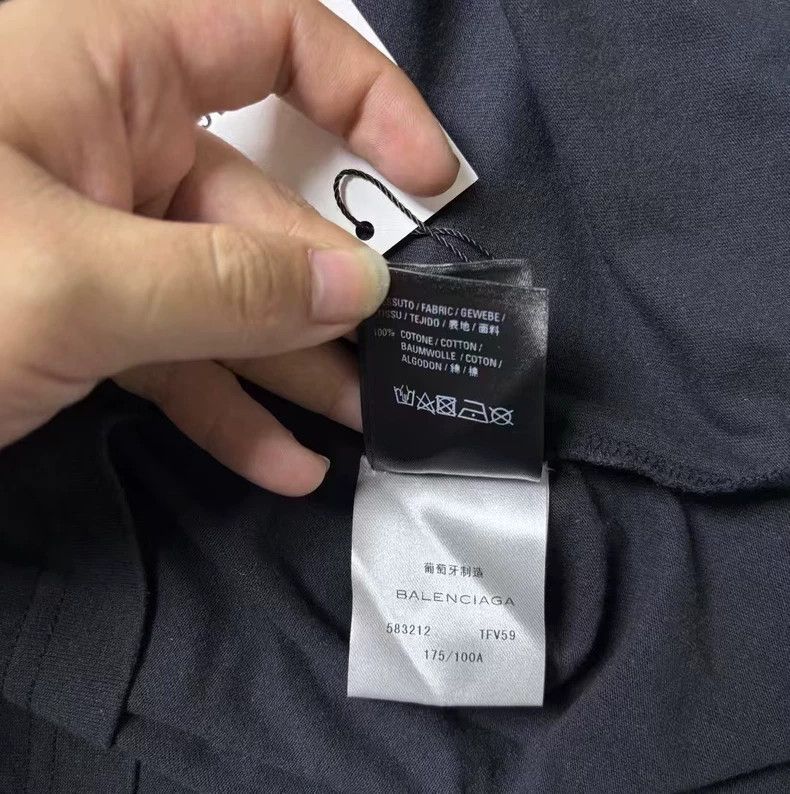 Balenciaga Balenciaga Logo Printed Short Sleeve T-Shirt Black Size US L / EU 52-54 / 3 - 7 Thumbnail