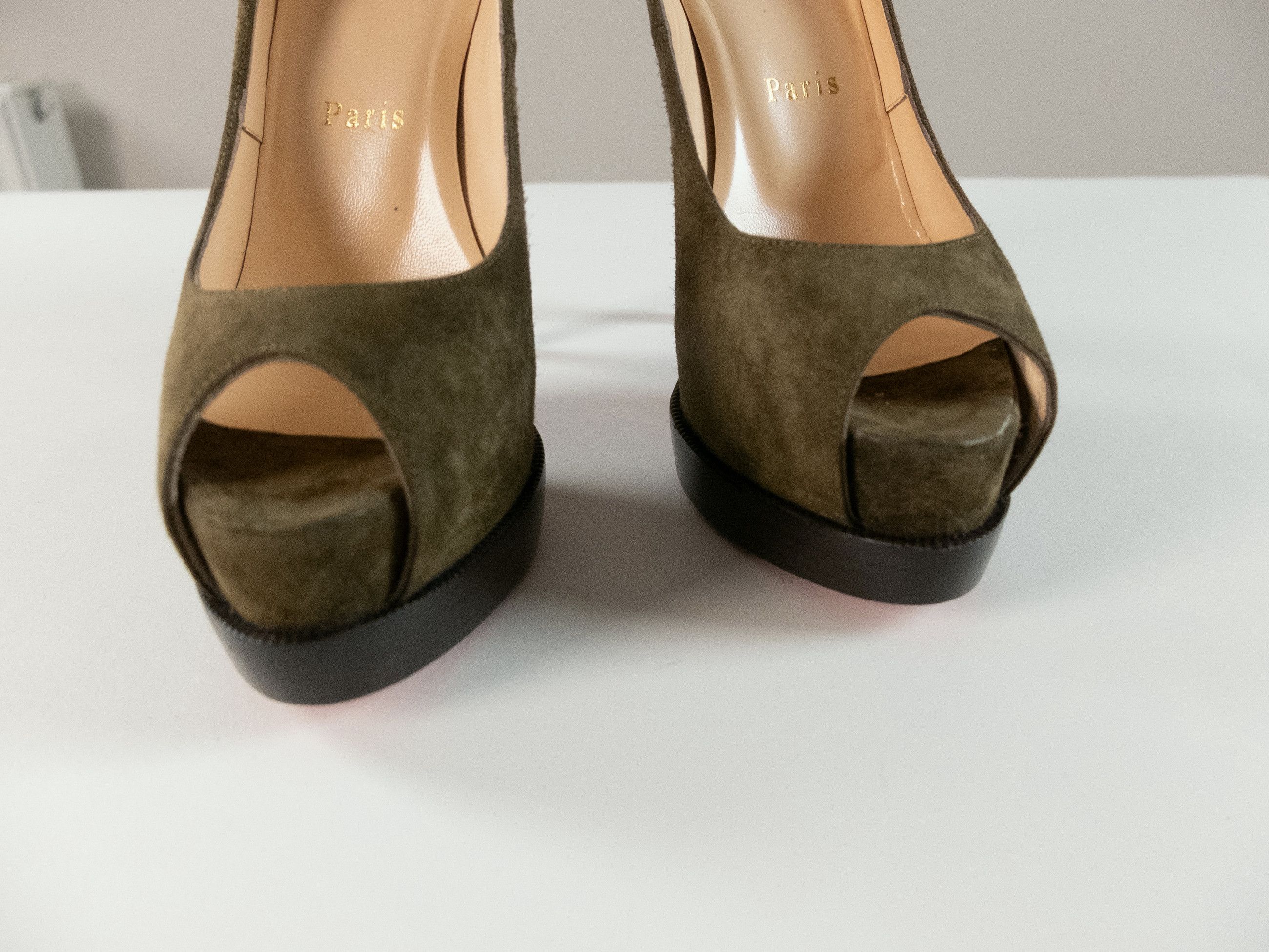 Christian Louboutin CHRISTIAN LOUBOUTIN Palais Royal green suede pumps 7 37 Size US 7 / IT 37 - 3 Thumbnail