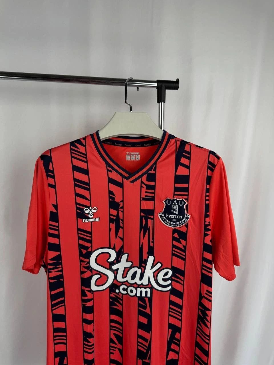 Hummel Everton 23/24 Away Authentic Blank Jersey Pink Hummel Size US M / EU 48-50 / 2 - 3 Thumbnail
