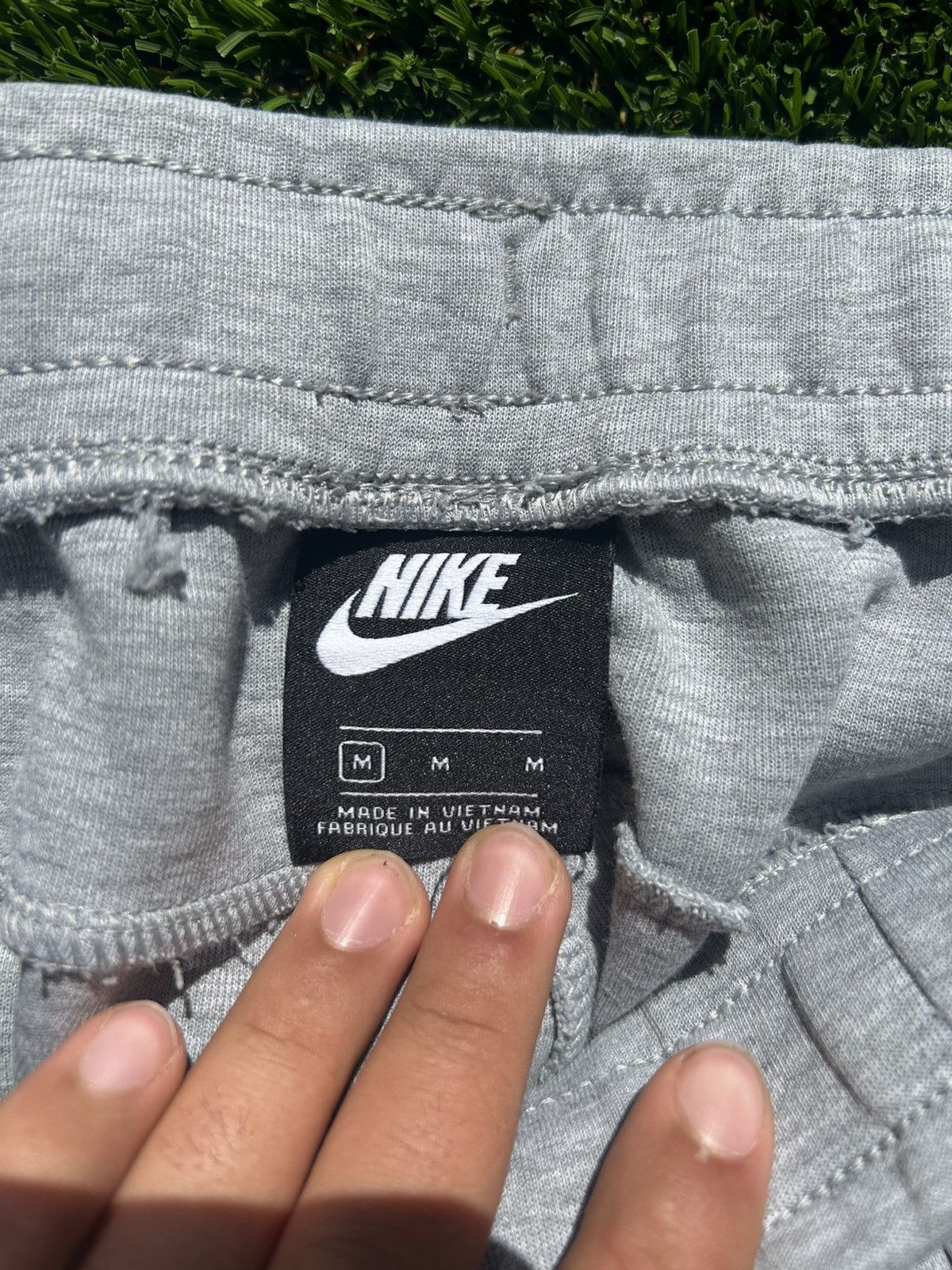 Nike Small grey nike tech fleece sweatpants Size US 29 - 4 Thumbnail