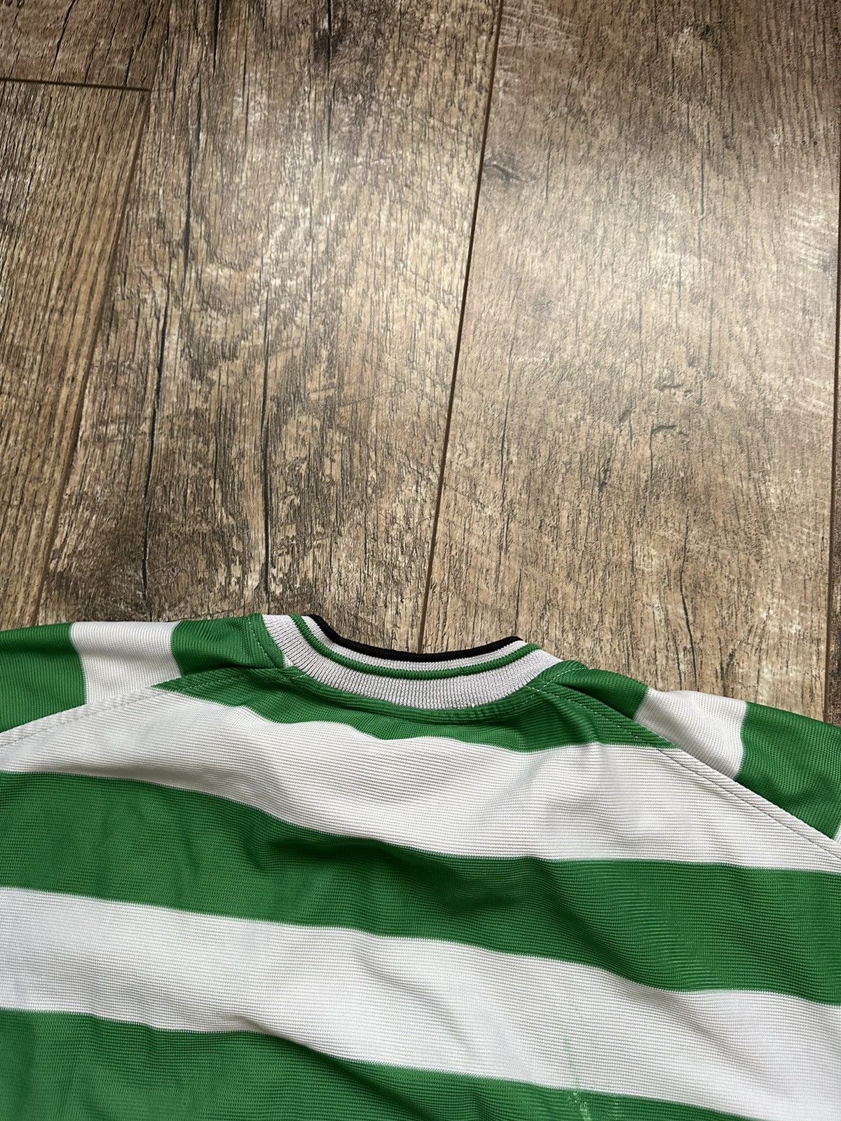 Umbro 2001/02 Umbro Celtic FC Distressed Vintage Home Jersey Size US L / EU 52-54 / 3 - 20 Thumbnail