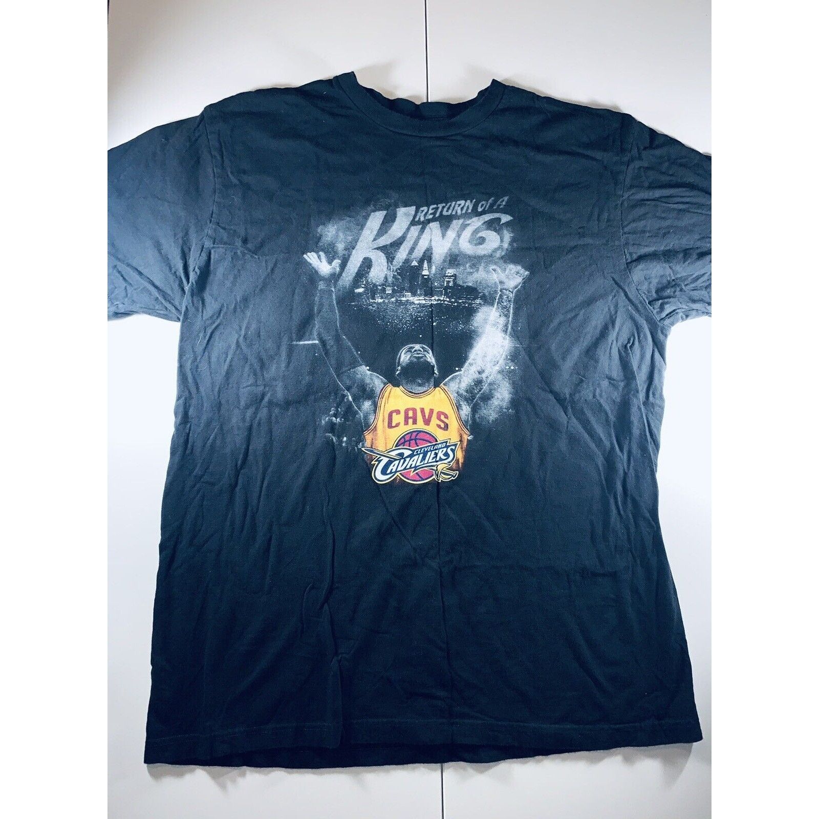 Majestic LeBron James Return Of A King T Shirt Black Size XL Size US XL / EU 56 / 4 - 1 Thumbnail