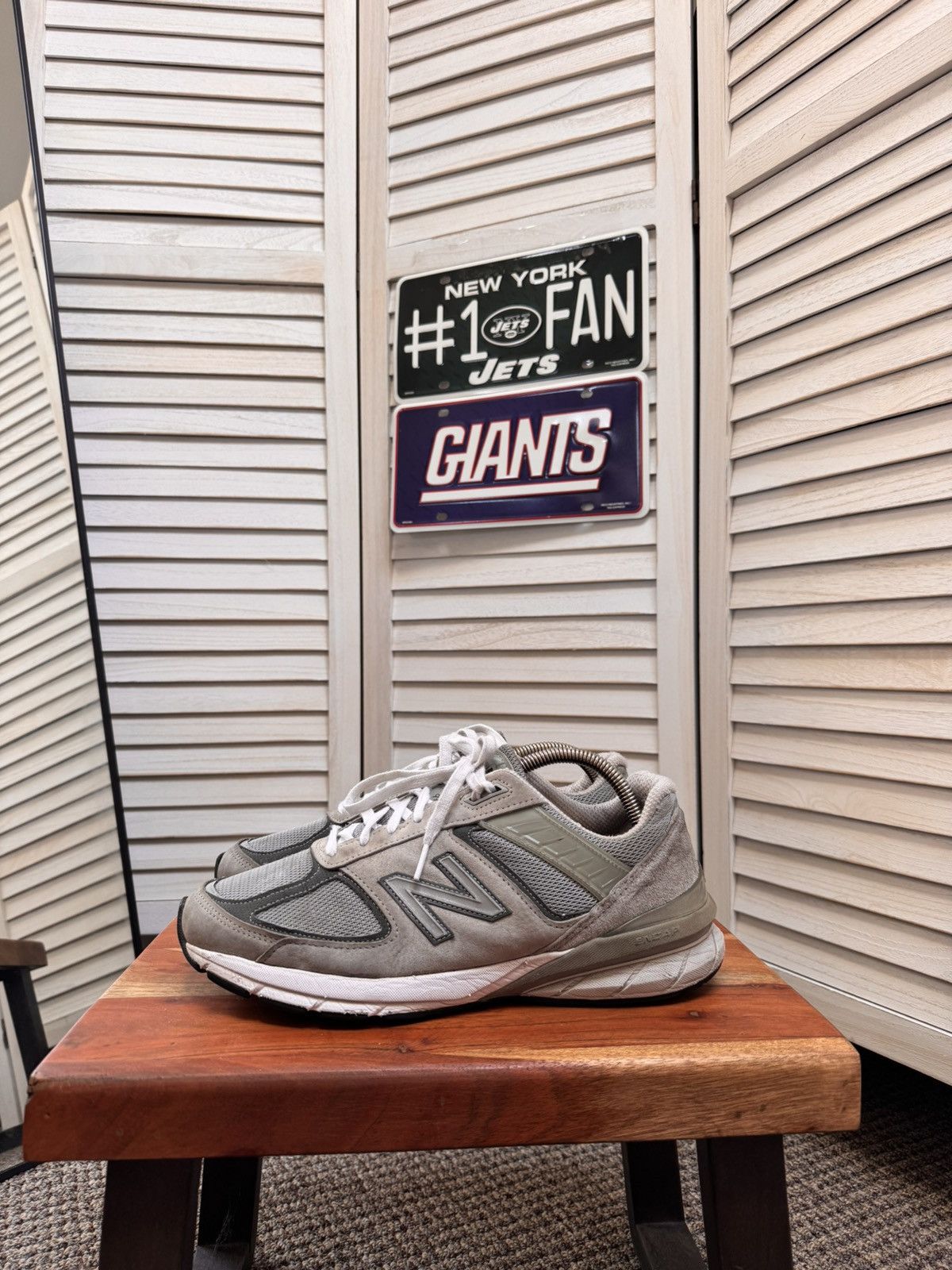 New Balance Men’s Casual Shoes Sneakers New Balance 990 v5 Size US 9 / EU 42 - 1 Thumbnail
