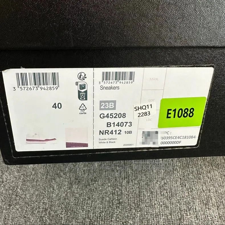 Chanel Chanel 23B Black White Lowtop Sneakers . Size US 7 / EU 40 - 8 Thumbnail