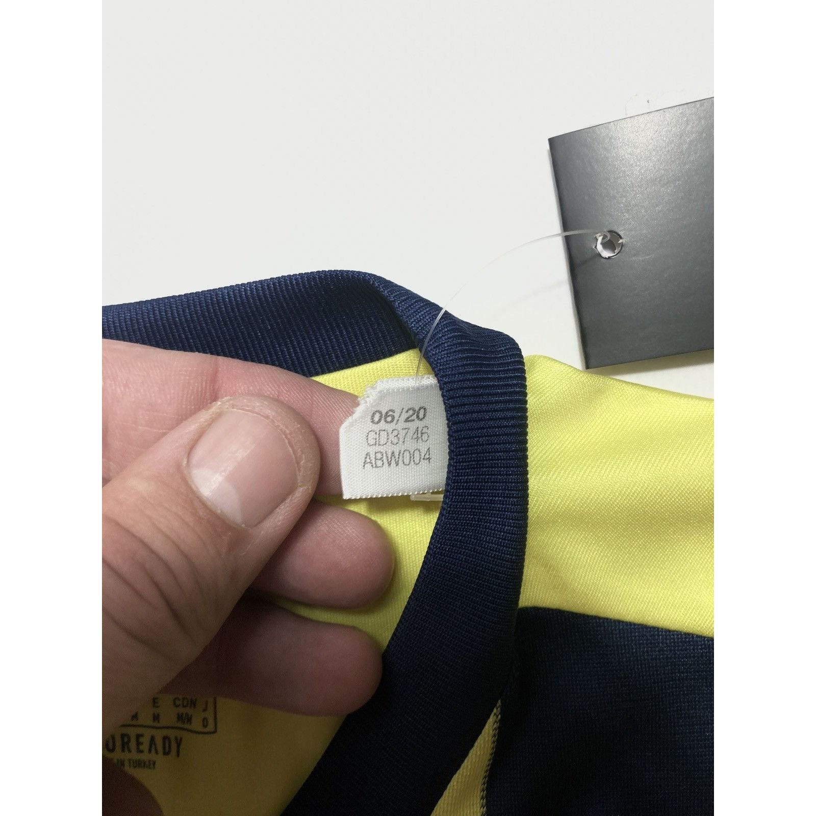 Adidas FENERBAHCE ADIDAS 2020/2021 SOCCER FOOTBALL HOME JERSEY Size US M / EU 48-50 / 2 - 5 Thumbnail