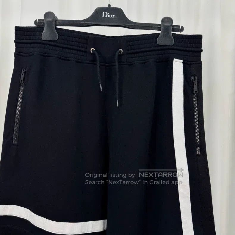 Givenchy Givenchy SizeXL Black embroidered letter shorts Size US 30 / EU 46 - 3 Thumbnail