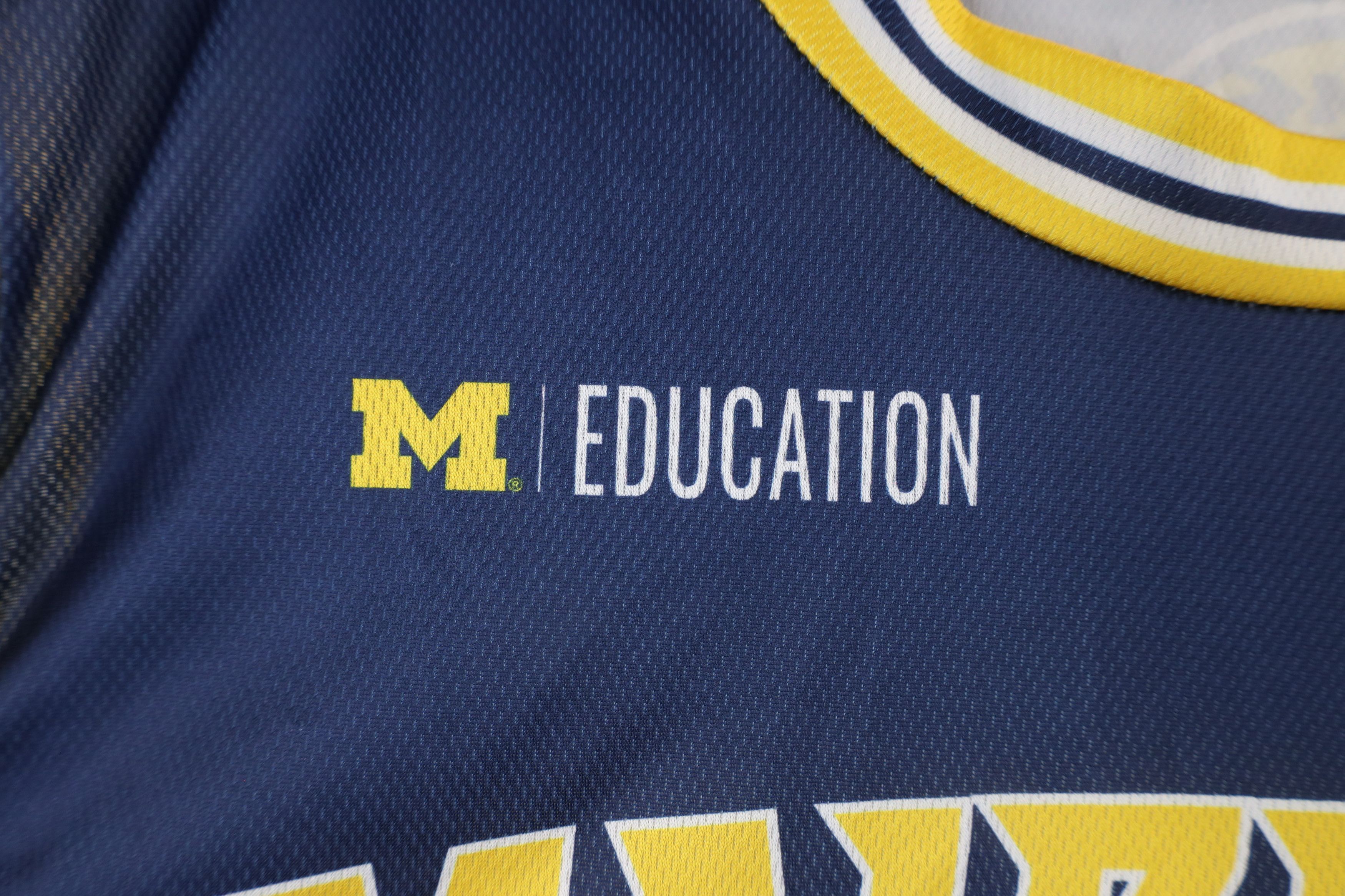 Vintage Vintage University of Michigan Basketball Jersey Blue #23 Size US L / EU 52-54 / 3 - 4 Thumbnail