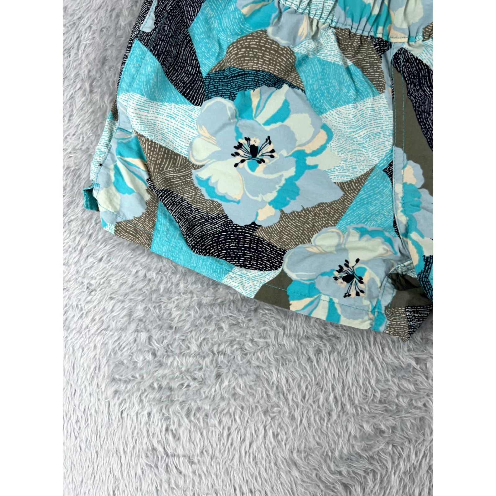 Patagonia Patagonia Shorts Women XS Teal Green Floral Hibiscus Baggies Gym Run Activewear Casual Travel Workwear Pockets Logo Front Flat Front Size 26" / US 2 / IT 38 - 3 Thumbnail