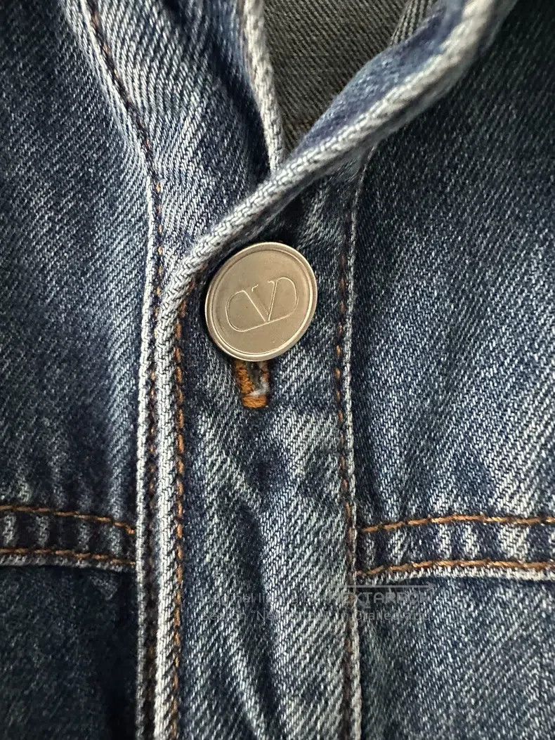 Valentino Valentino Washed denim jacket Size US M / EU 48-50 / 2 - 3 Thumbnail