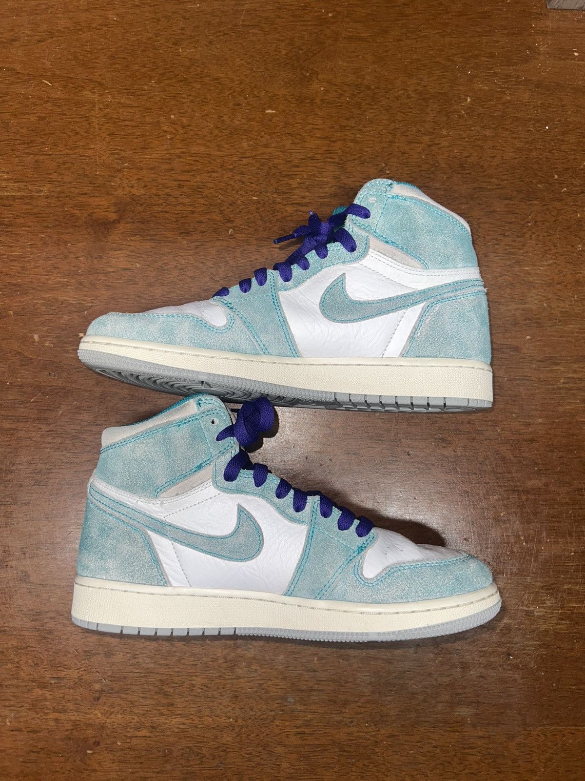 Nike Air Jordan 1 Retro High OG GS Turbo Green size 6.5Y Size US 6.5 / EU 39-40 - 2 Thumbnail