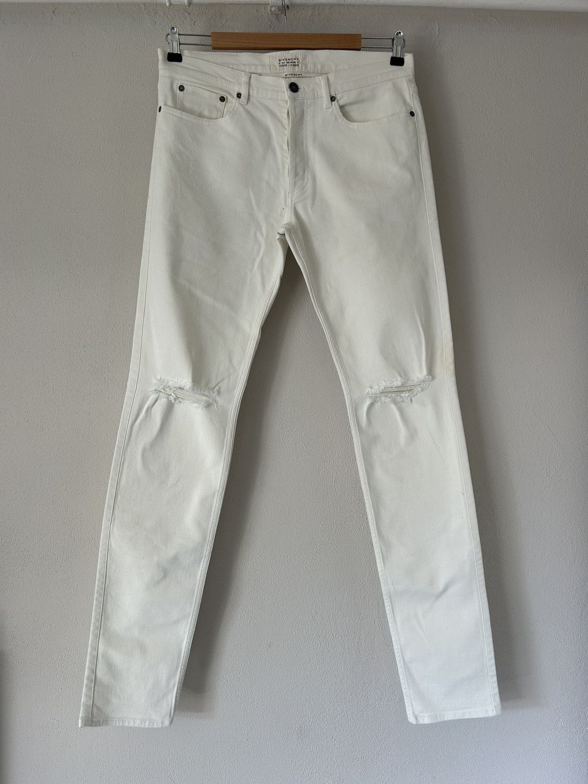 Givenchy White Distressed Ripped Knee Jeans Size US 32 / EU 48 - 1 Thumbnail