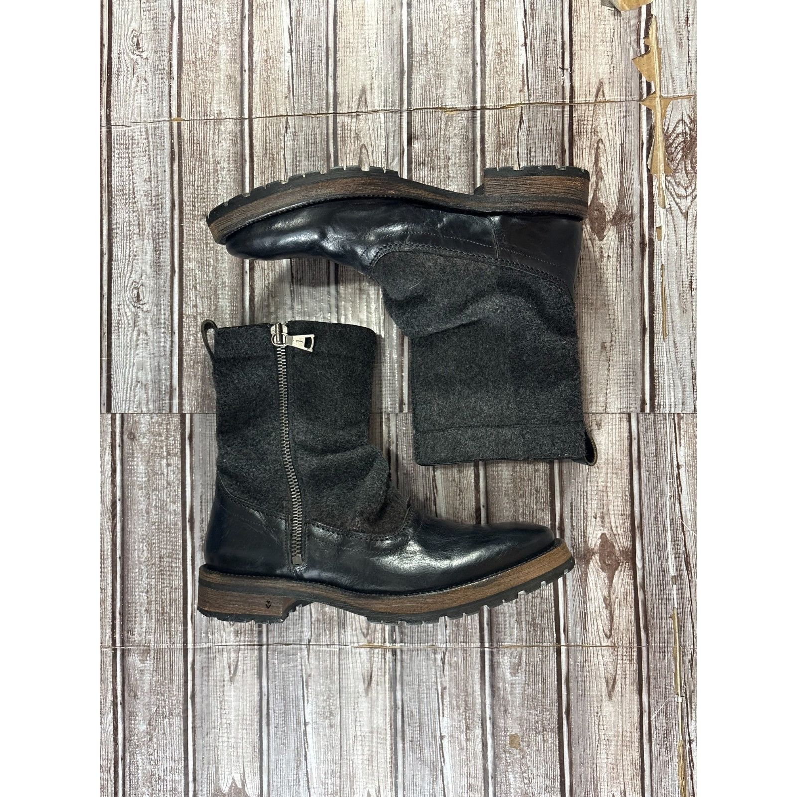 John Varvatos John Varvatos collection wool & Leather Boots sz 8 black gre Size US 8 / EU 41 - 5 Thumbnail