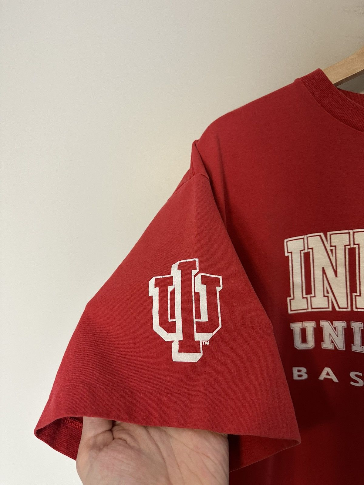 NCAA × Vintage Vintage NCAA Indiana Basketball T-shirt Large Size US L / EU 52-54 / 3 - 4 Thumbnail