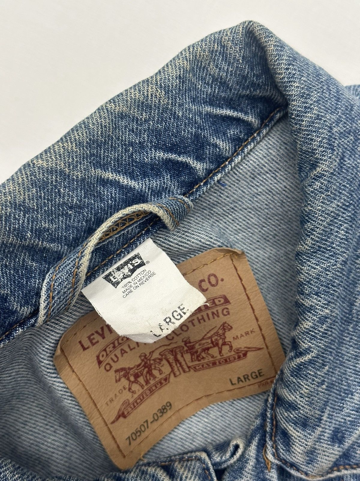 Levi's Vintage 90s Levi's 70507 0389 Trucker Jacket Large USA Made Size US L / EU 52-54 / 3 - 7 Thumbnail