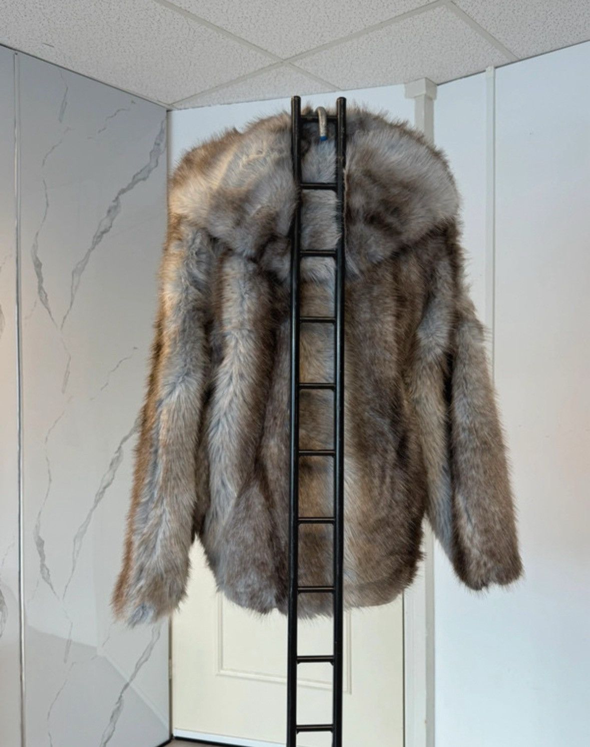 Other Vintage-Style Faux Fur Hooded Coat – Size M Size S / US 4 / IT 40 - 8 Thumbnail