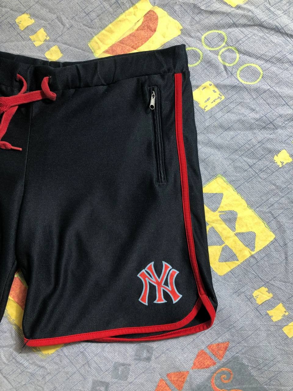 New York Yankees Vintage 90’s Sweatshirt Shorts New York Yankees Size US 32 / EU 48 - 16 Thumbnail