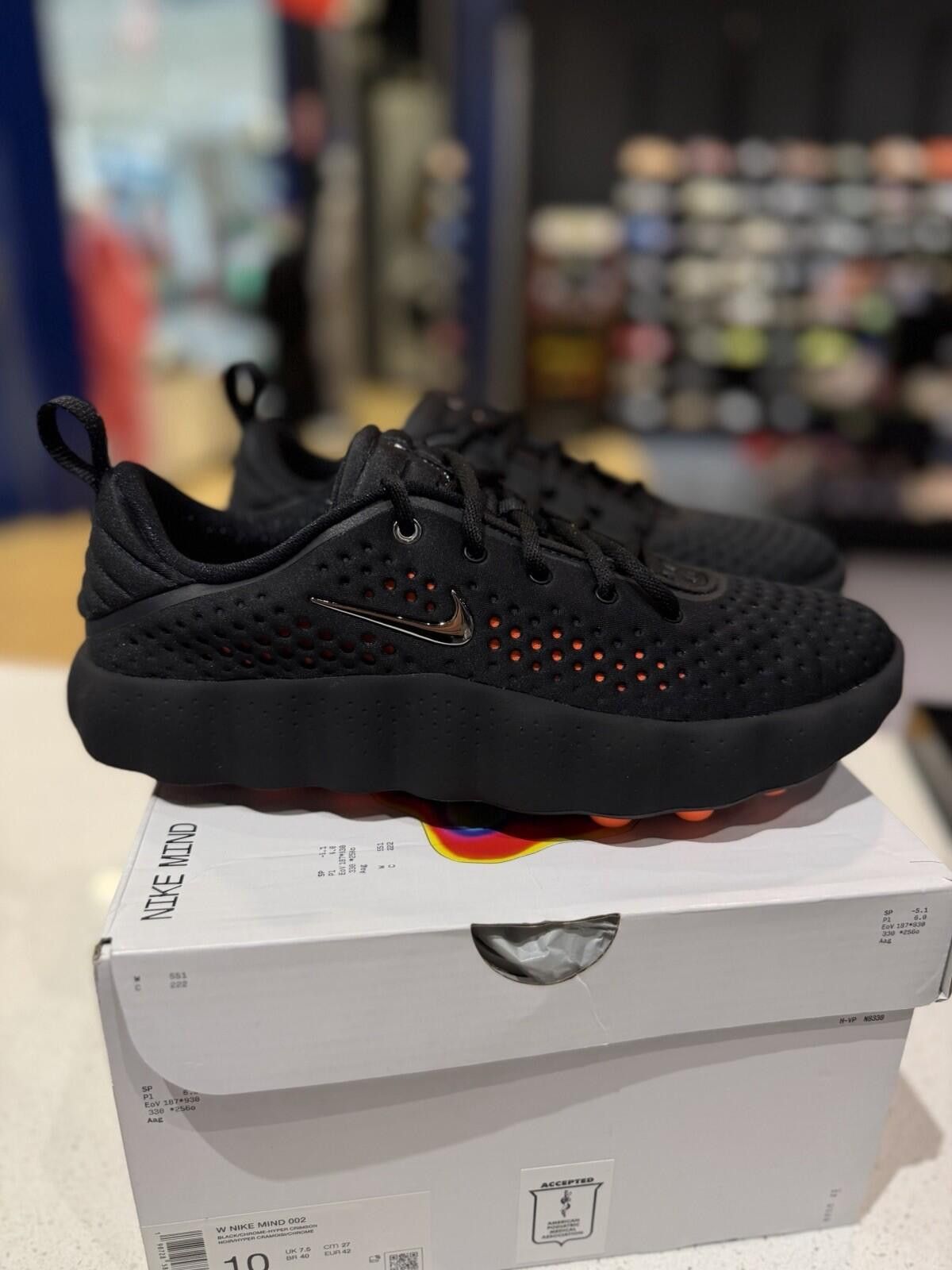 Nike Size 10W Nike Mind 002 Black Chrome Hyper Crimson HQ4310-001 Size US 10 / IT 40 - 3 Thumbnail