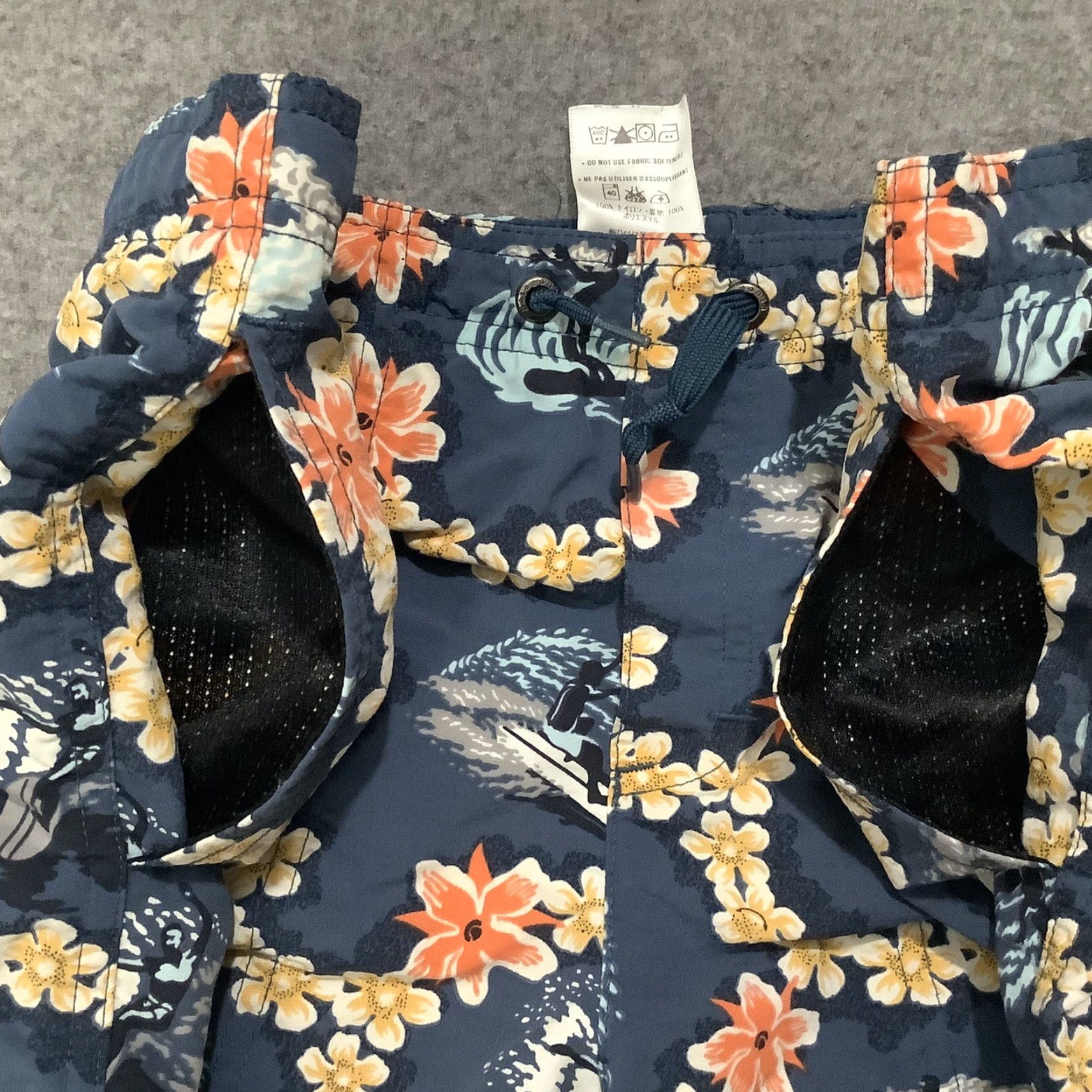 Patagonia Patagonia Bermuda Shorts Men Blue Board Shorts 2XL 16-18 Casual Travel Lightweight Pockets Logo Floral Pattern Size US 32 / EU 48 - 4 Thumbnail