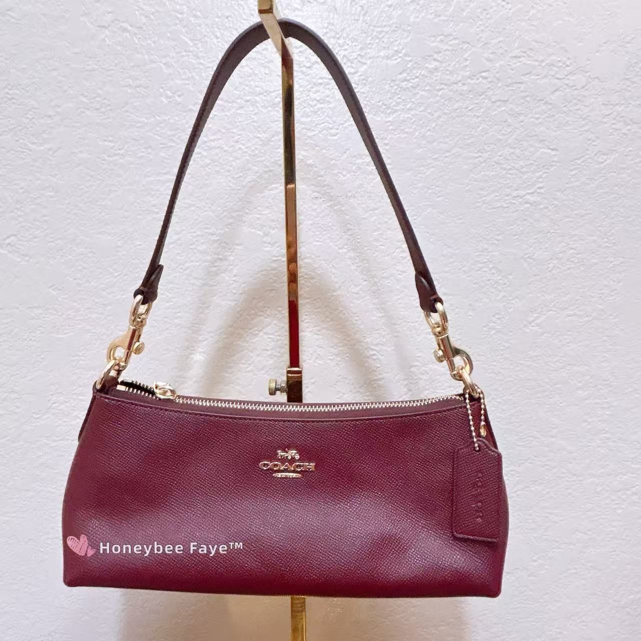 Coach Charlotte Shoulder Bag CCO18 Dark Wine Size ONE SIZE - 1 Thumbnail