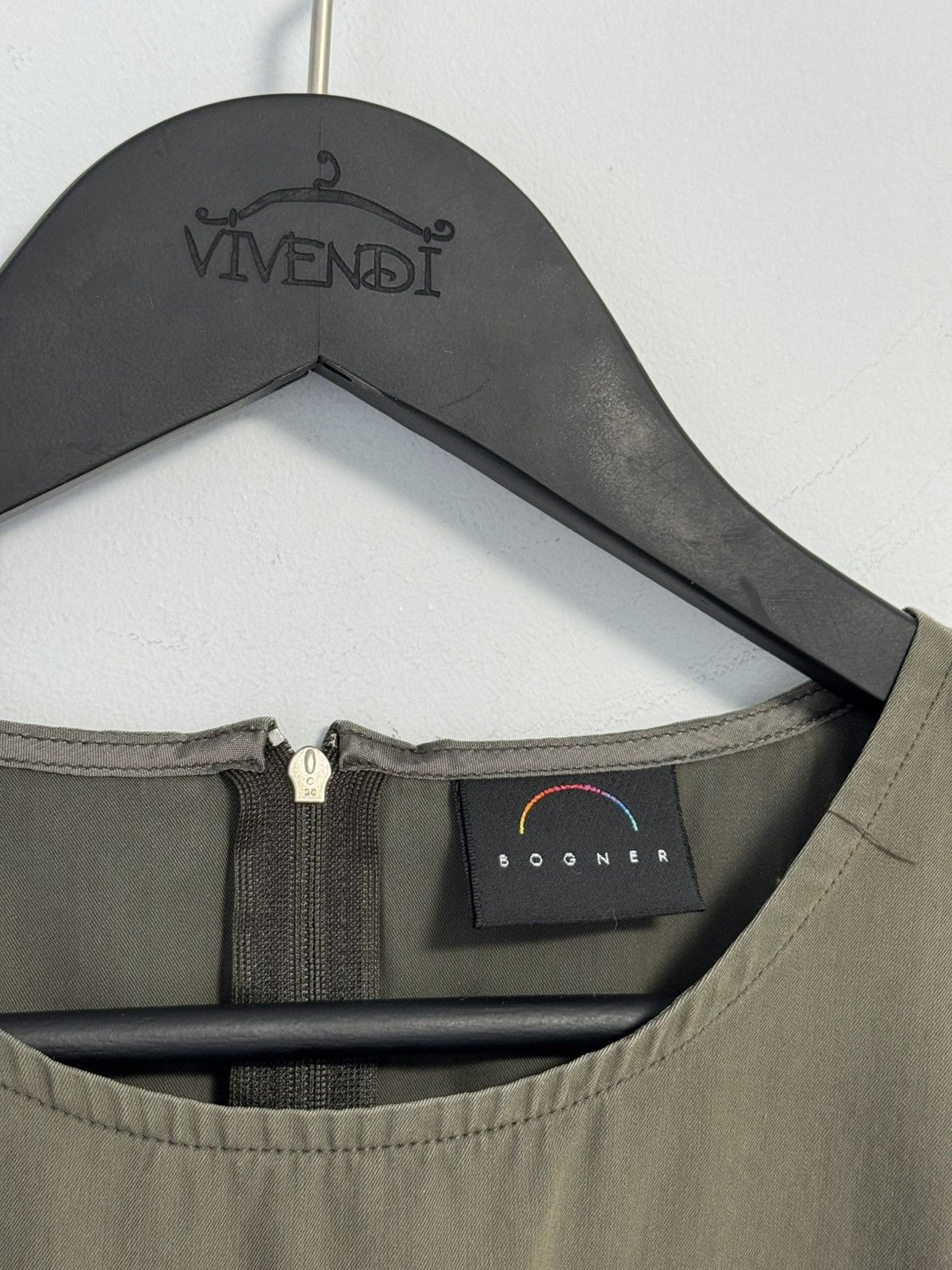 Bogner BOGNER Olive Green Shell Top Sleeveless Blouse Tank Shirt Size S / US 4 / IT 40 - 7 Thumbnail