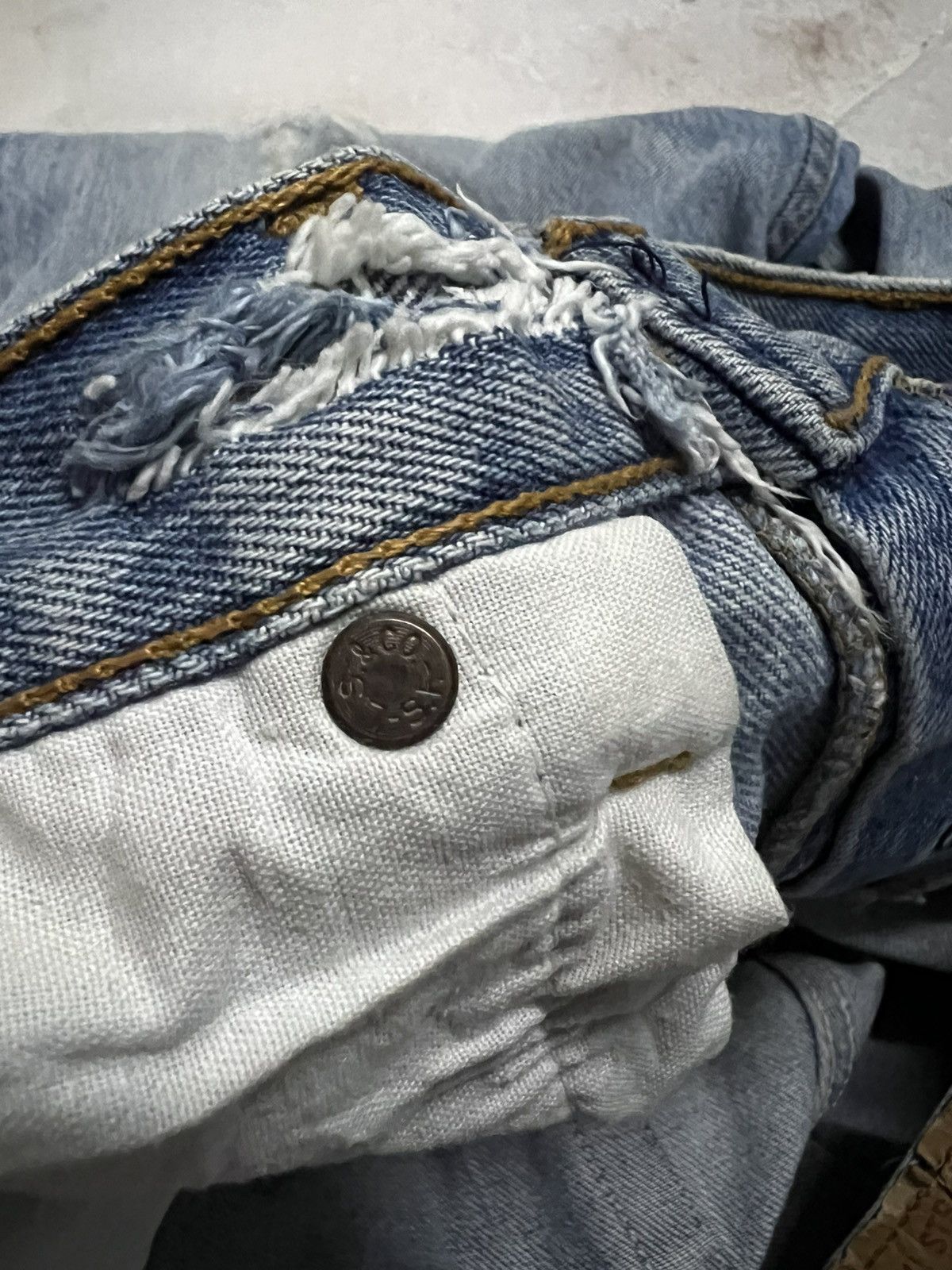 Levi's 💥90’s💥Vintage Levis 501XX Stone Wash Distress Jean USA Size US 35 - 12 Thumbnail