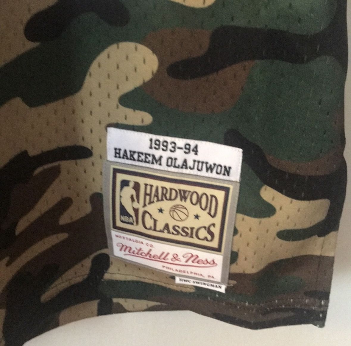 Mitchell & Ness Hakeem Olajuwon Houston Rockets Camo Jersey Size US S / EU 44-46 / 1 - 3 Thumbnail