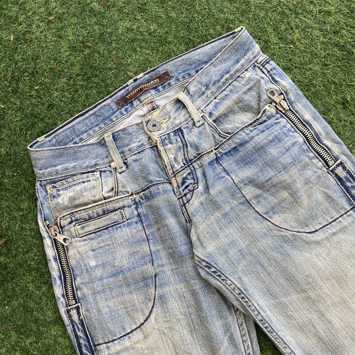 If Six Was Nine YANUK BOOTCUT DISTRESSED JEANS Size 29" - 3 Thumbnail