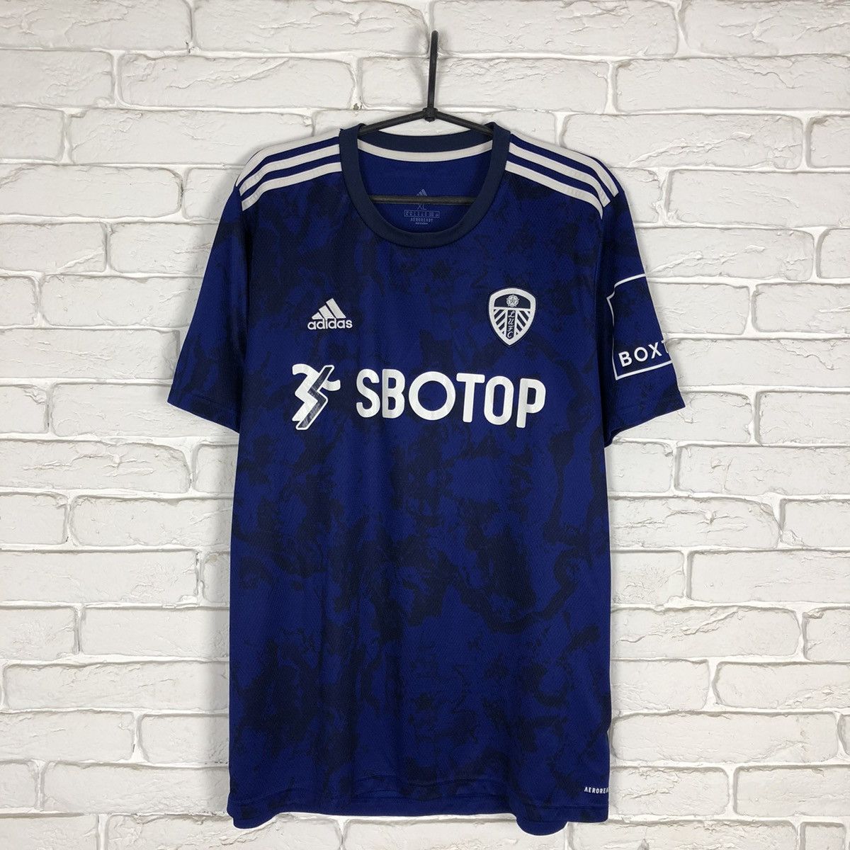 Vintage Leeds United 2021 2022 away soccer jersey Size US XL / EU 56 / 4 - 1 Thumbnail