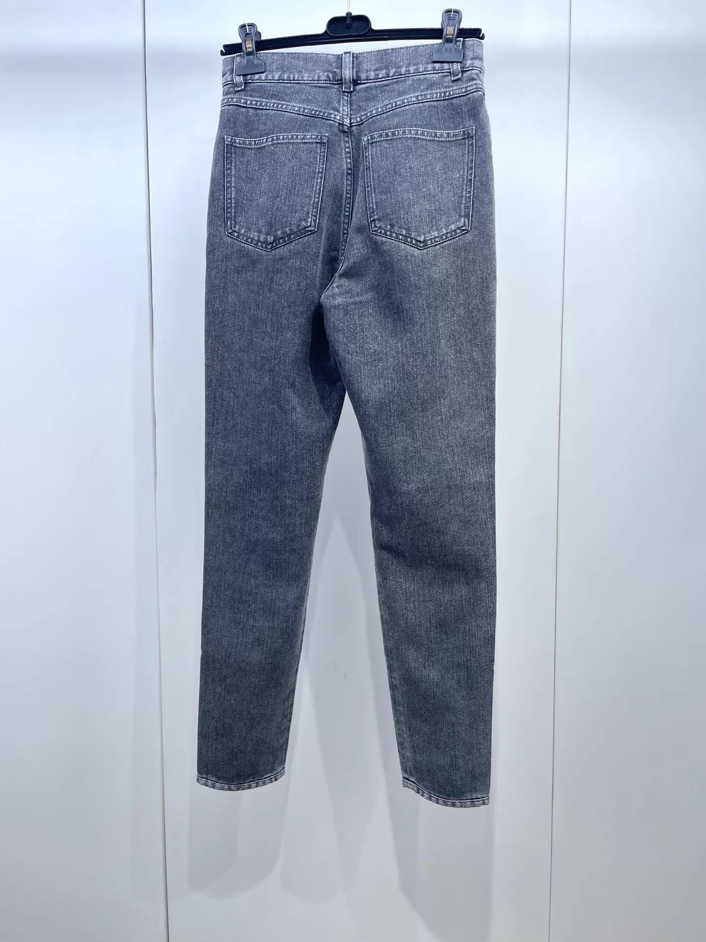 Chanel Chanel 23C Smoke Gray Logo Jeans Size 27" / US 4 / IT 40 - 2 Thumbnail