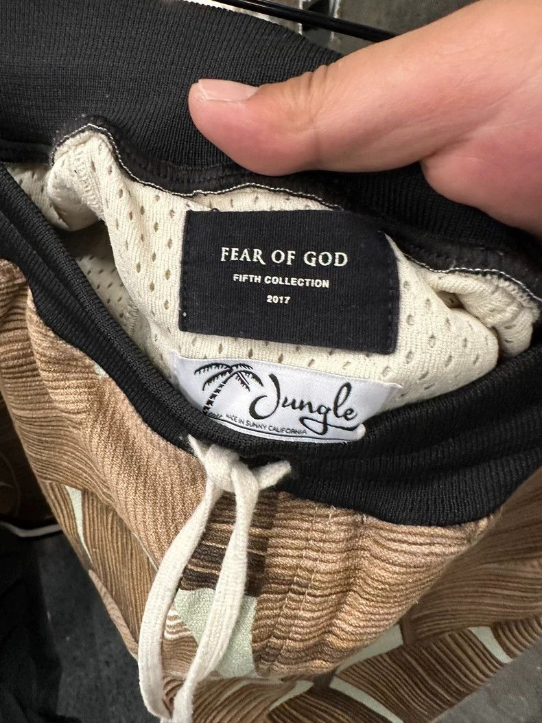 Fear of God Fear of God Co-branded floral pattern basketball shorts Size US 32 / EU 48 - 4 Thumbnail