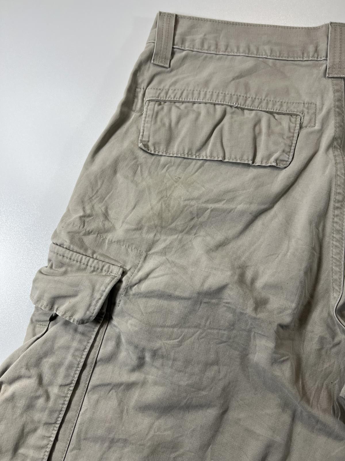 Unknown London Vintage Levi’s Men's Beige Cargo Shorts 30 Size US 30 / EU 46 - 11 Thumbnail