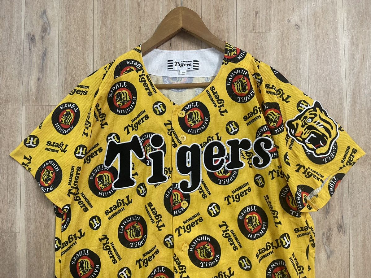 Japanese Brand × Mizuno Steal 🔥 Vintage Hanshin Tigers Baseball Jersey AOP L Size US L / EU 52-54 / 3 - 3 Thumbnail