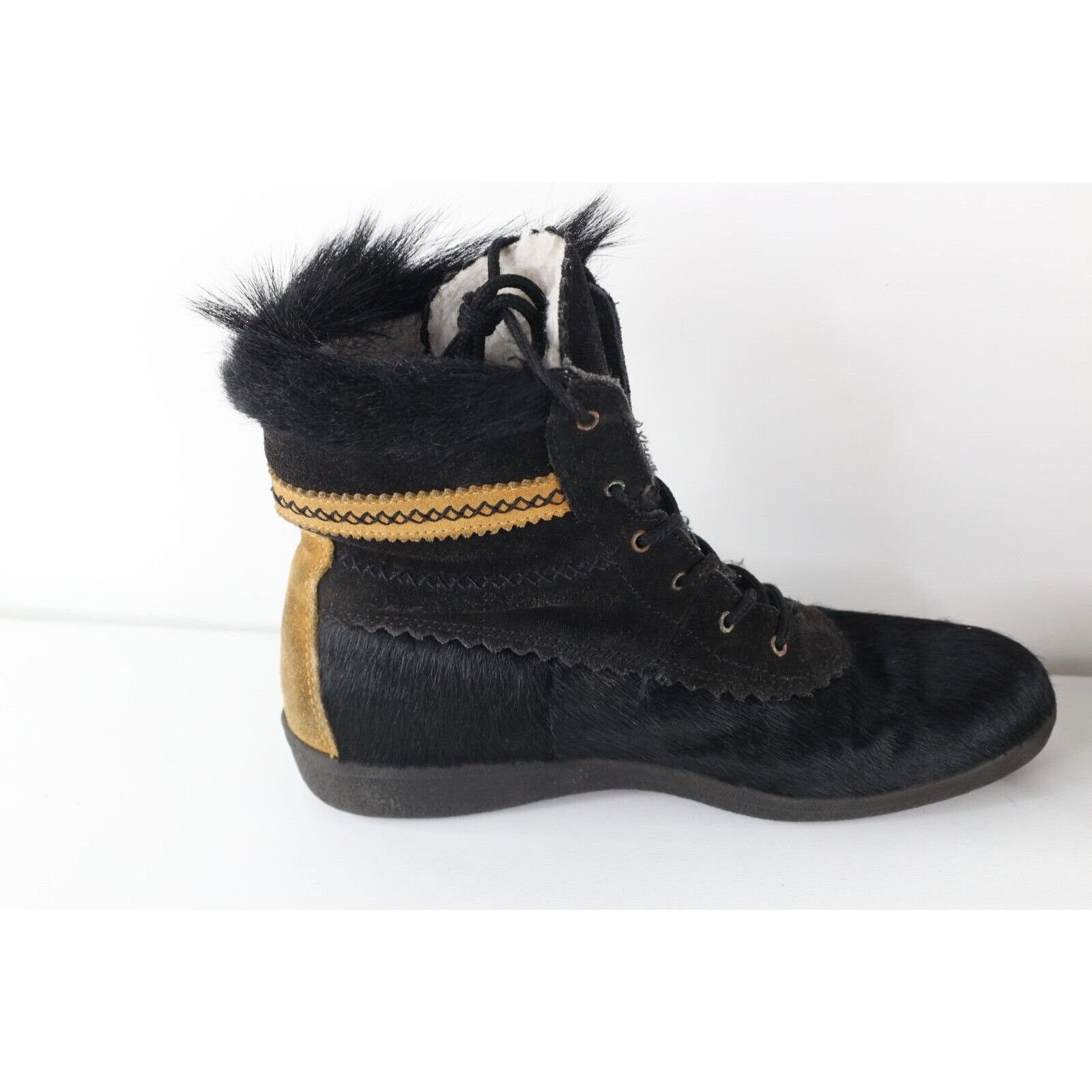 Vintage Vintage 90s Streetwear Fur Suede Leather Moccasin Boots Size US 8 / IT 38 - 8 Thumbnail