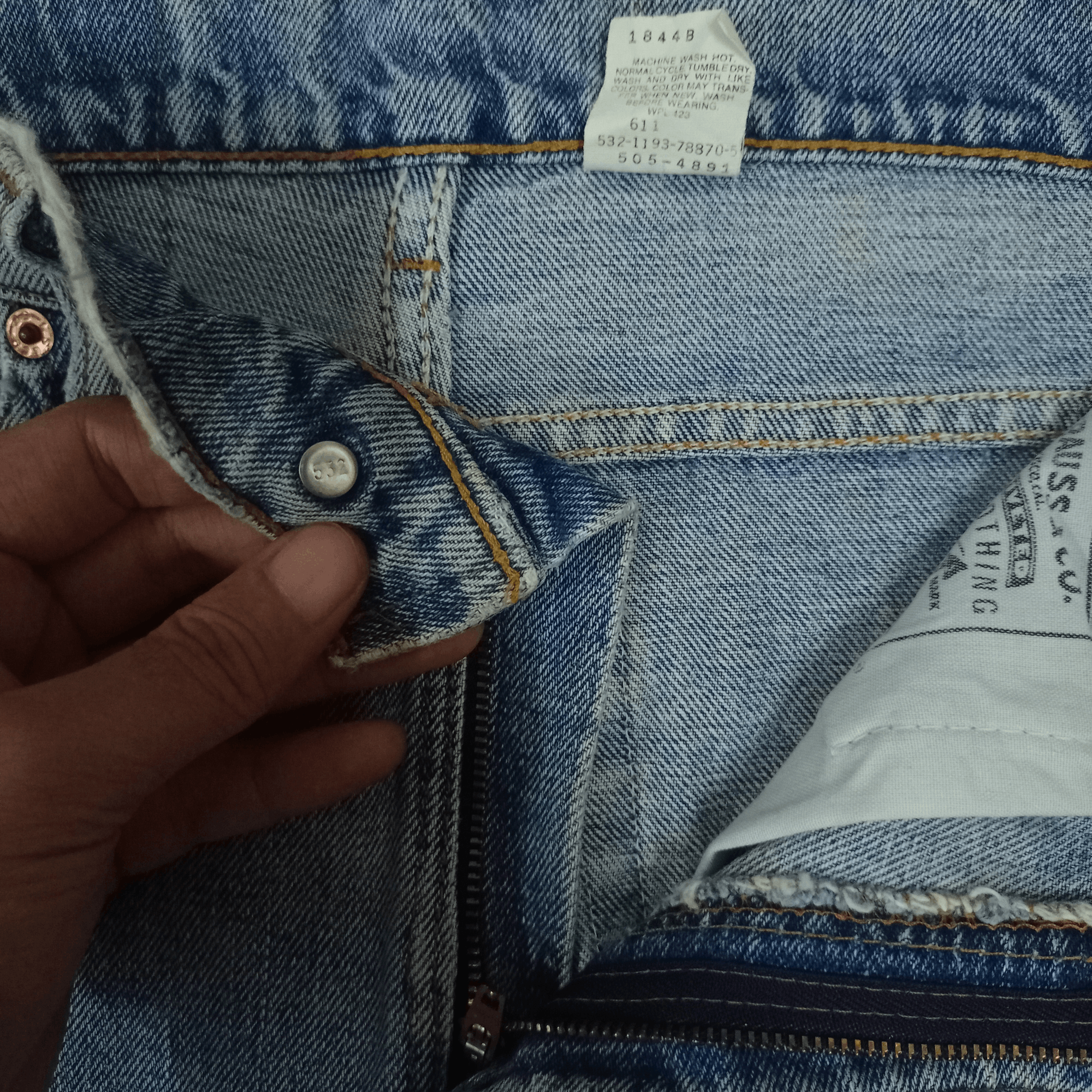 Levi's × Levi's Vintage Clothing Vintage Levis 505 Blue Wash Style Distressed Jeans 30x29 Size US 30 / EU 46 - 9 Thumbnail