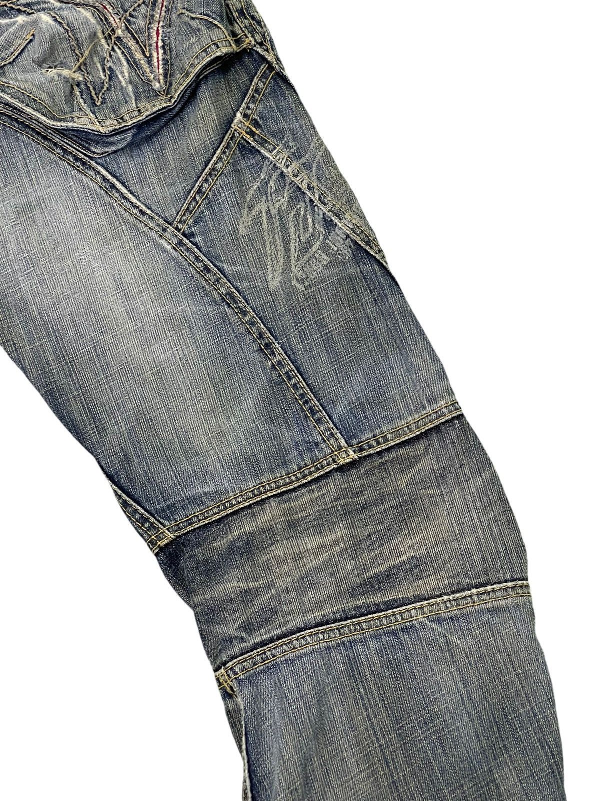 Japanese Brand Curv Leg Jeans Tough Jeans Faded Distress Regular 6🟦4 Size US 32 / EU 48 - 19 Thumbnail