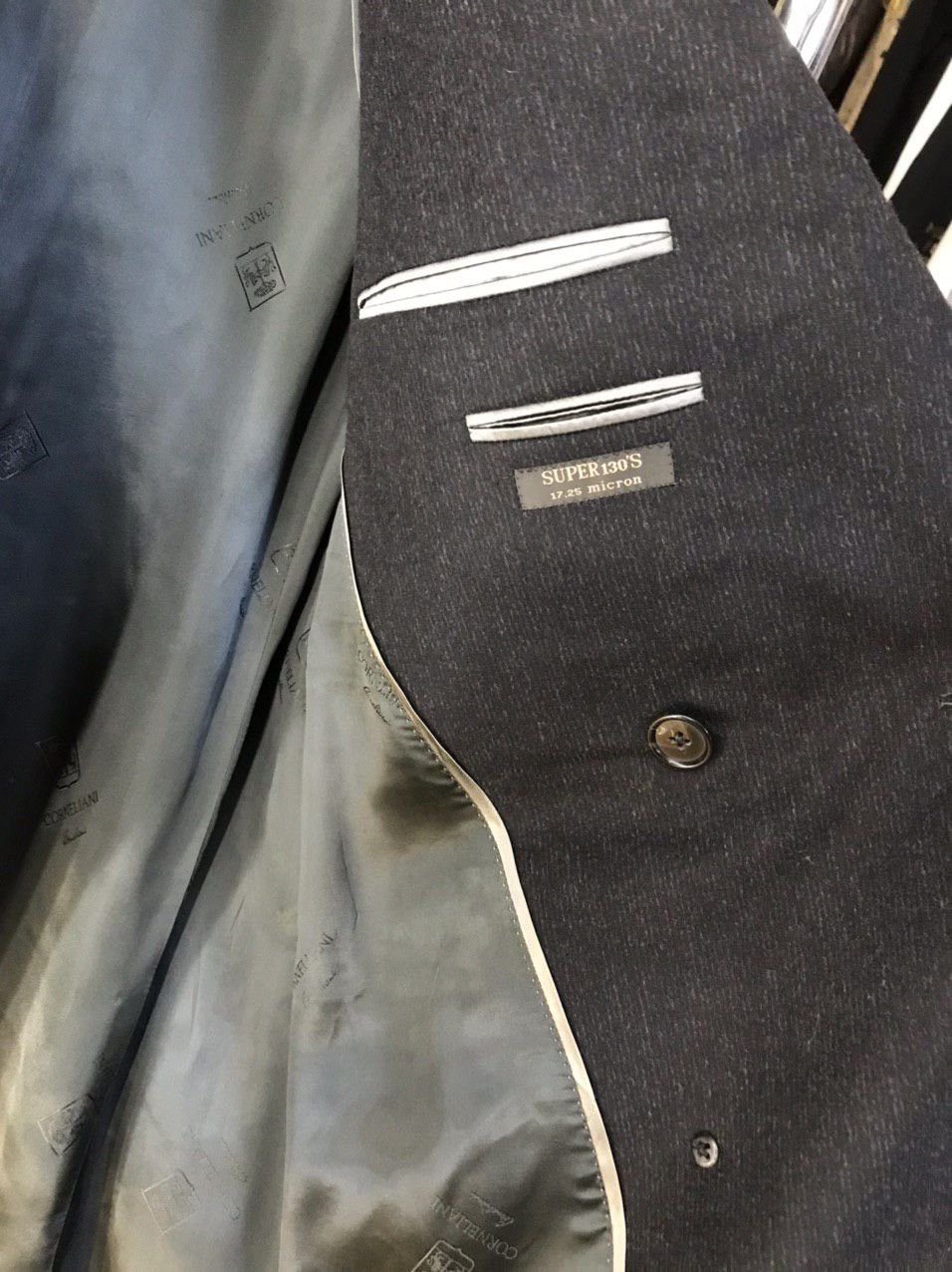 Corneliani Corneliani 10/10 condition 52-54 XL Size US L / EU 52-54 / 3 - 7 Thumbnail