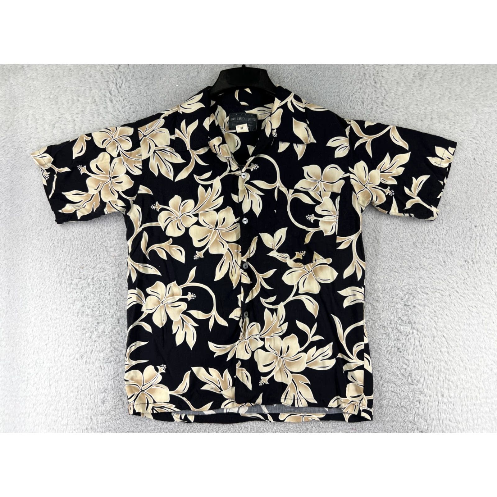 Vintage DH Creations Shirt Mens Small Black Beige Floral Hibiscus Polyester Hawaiian Size US S / EU 44-46 / 1 - 2 Thumbnail