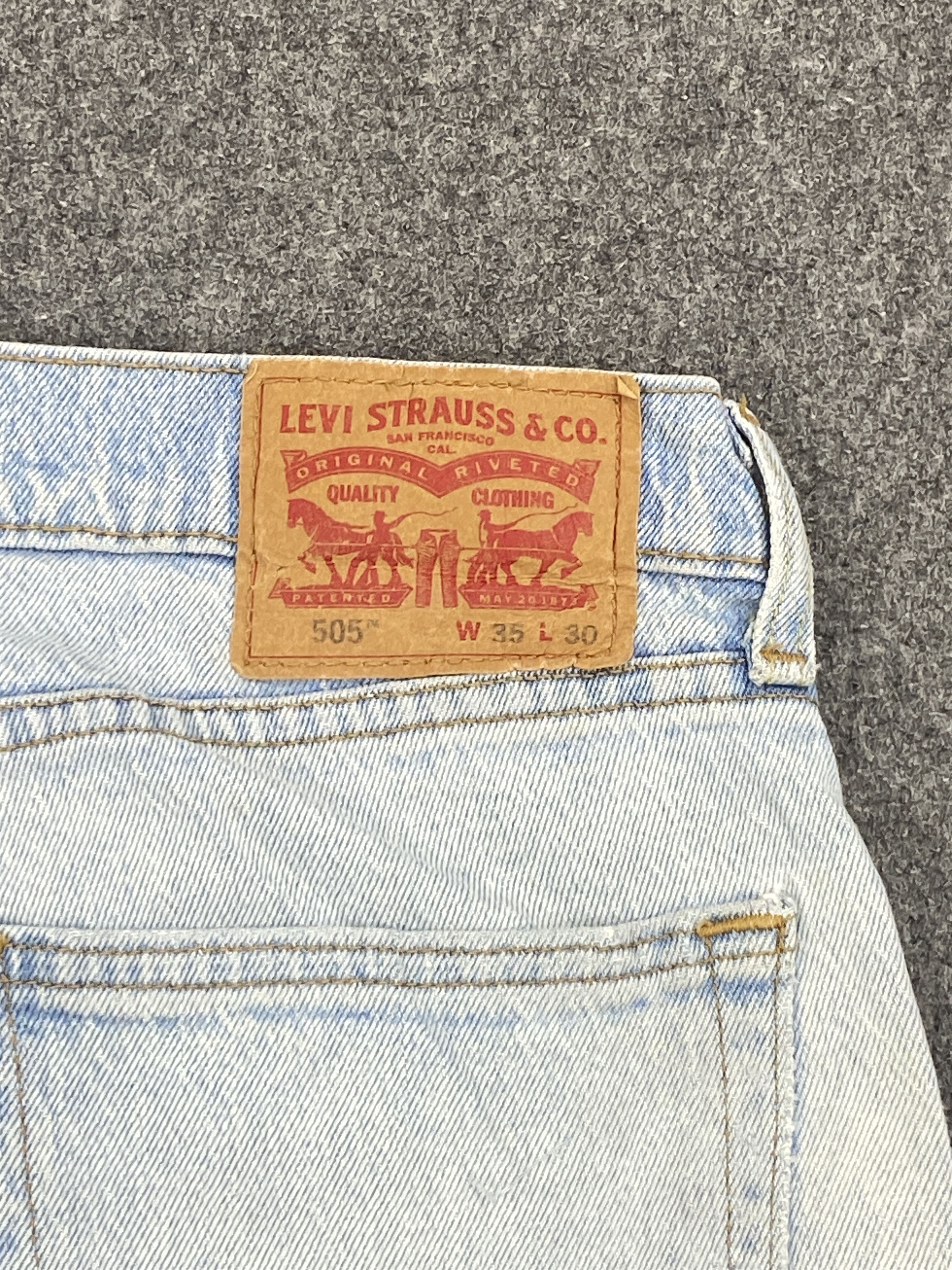 Levi's × Vintage Vintage Levi's 505 Light Washed Stained Jeans DP2653 Size US 34 / EU 50 - 5 Thumbnail