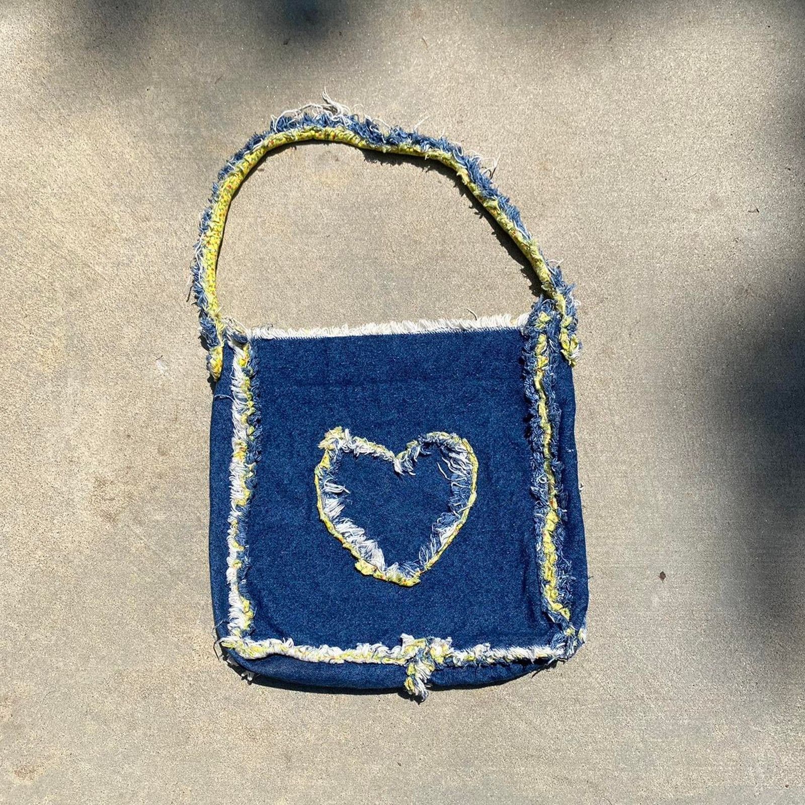 Other Denim heart shoulder bag Size ONE SIZE - 1 Thumbnail