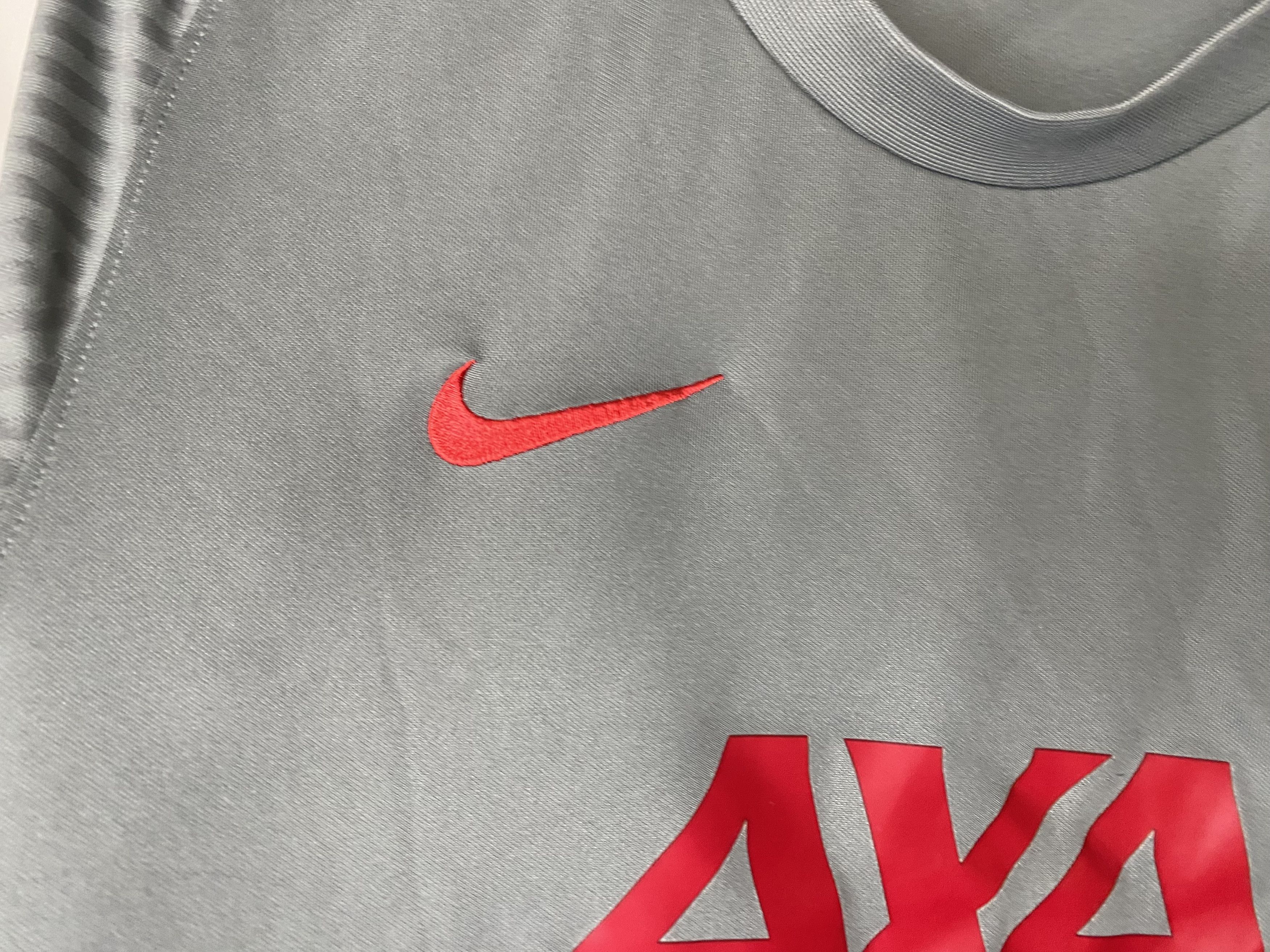 Nike LIVERPOOL 2021 2022 TRAINING FOOTBALL SHIRT SOCCER JERSEY Size US M / EU 48-50 / 2 - 5 Thumbnail