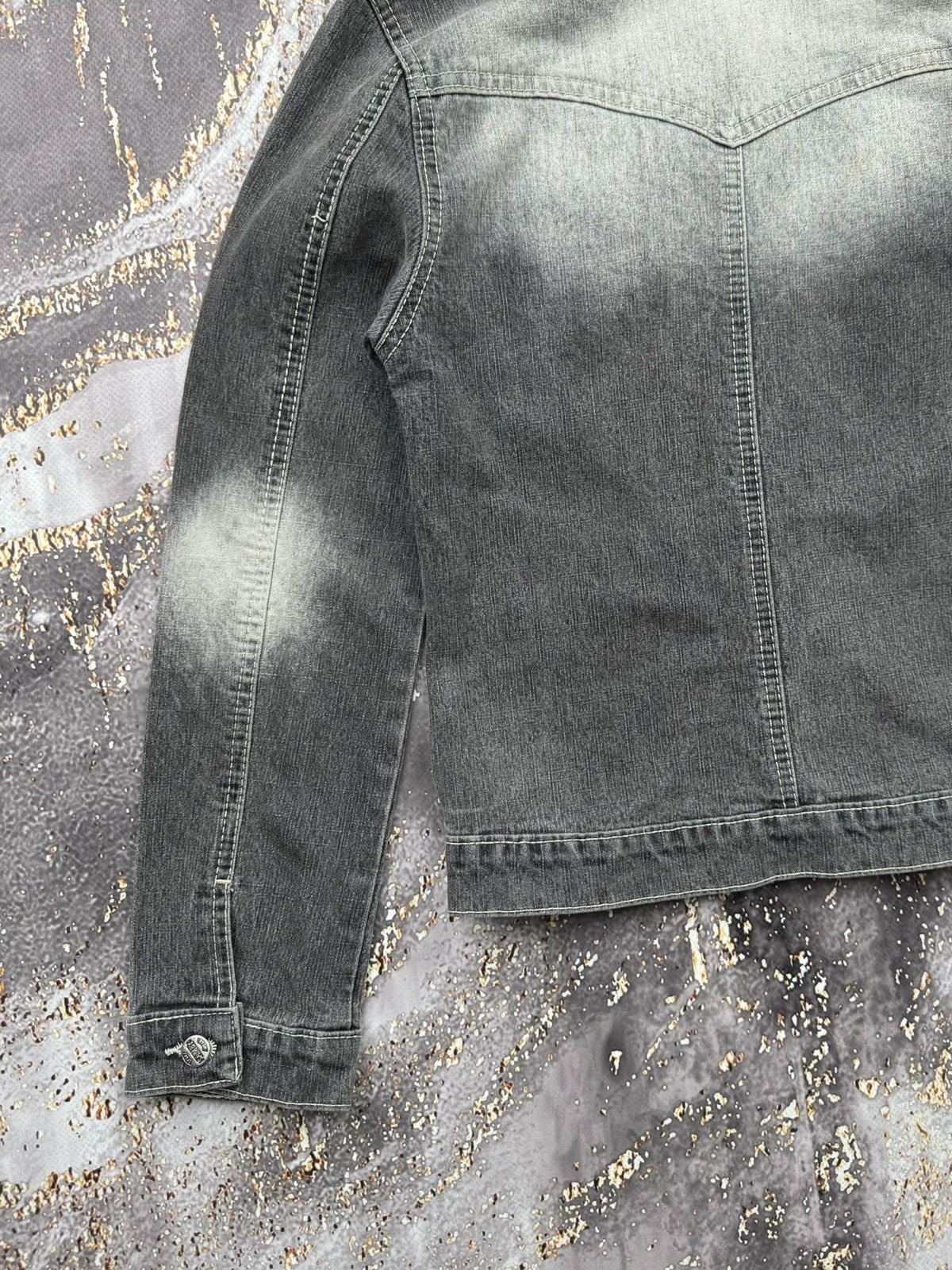 Vintage Vintage Worn Denim Jacket Size XS / US 0-2 / IT 36-38 - 7 Thumbnail