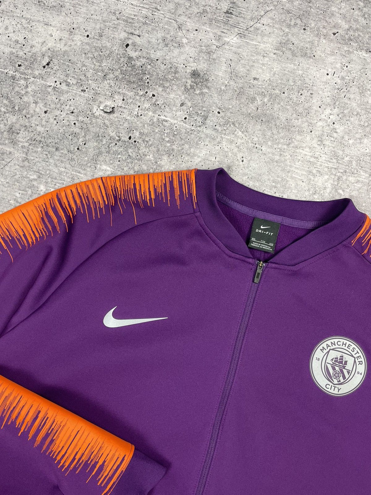 Nike × Vintage Vintage Nike Y2K Manchester City Reflective Logo Zip Olympic Size US XXL / EU 58 / 5 - 9 Thumbnail